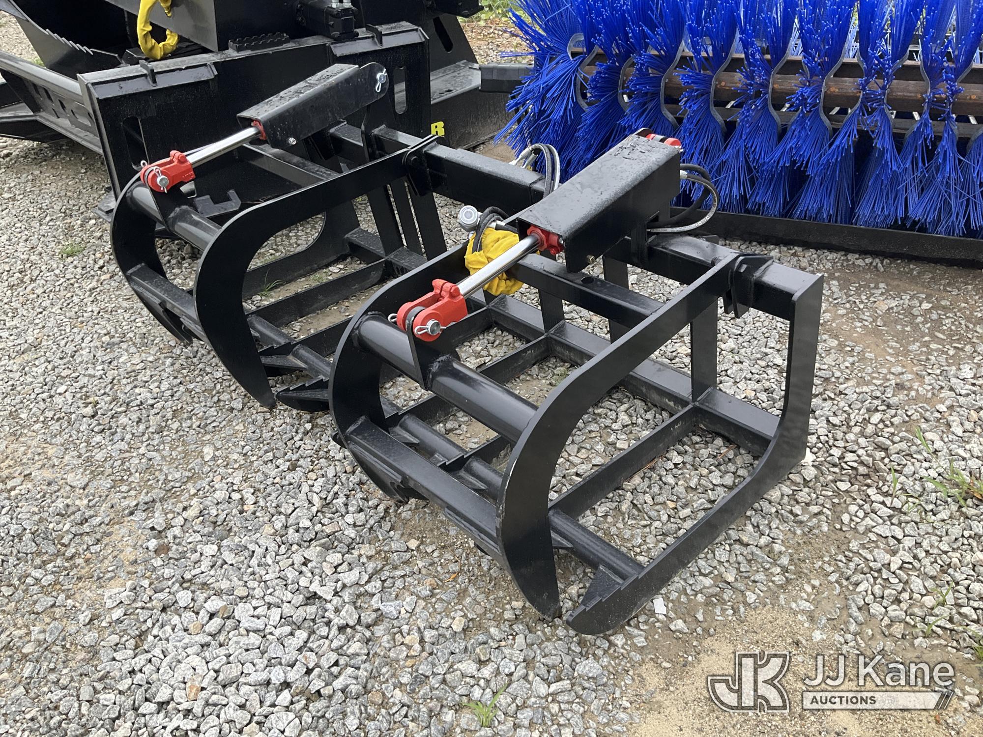 68 inch quick attach skid steer grapple NOTE: This unit is being sold AS IS/WHERE IS via Timed Auction and is located in Villa Rica