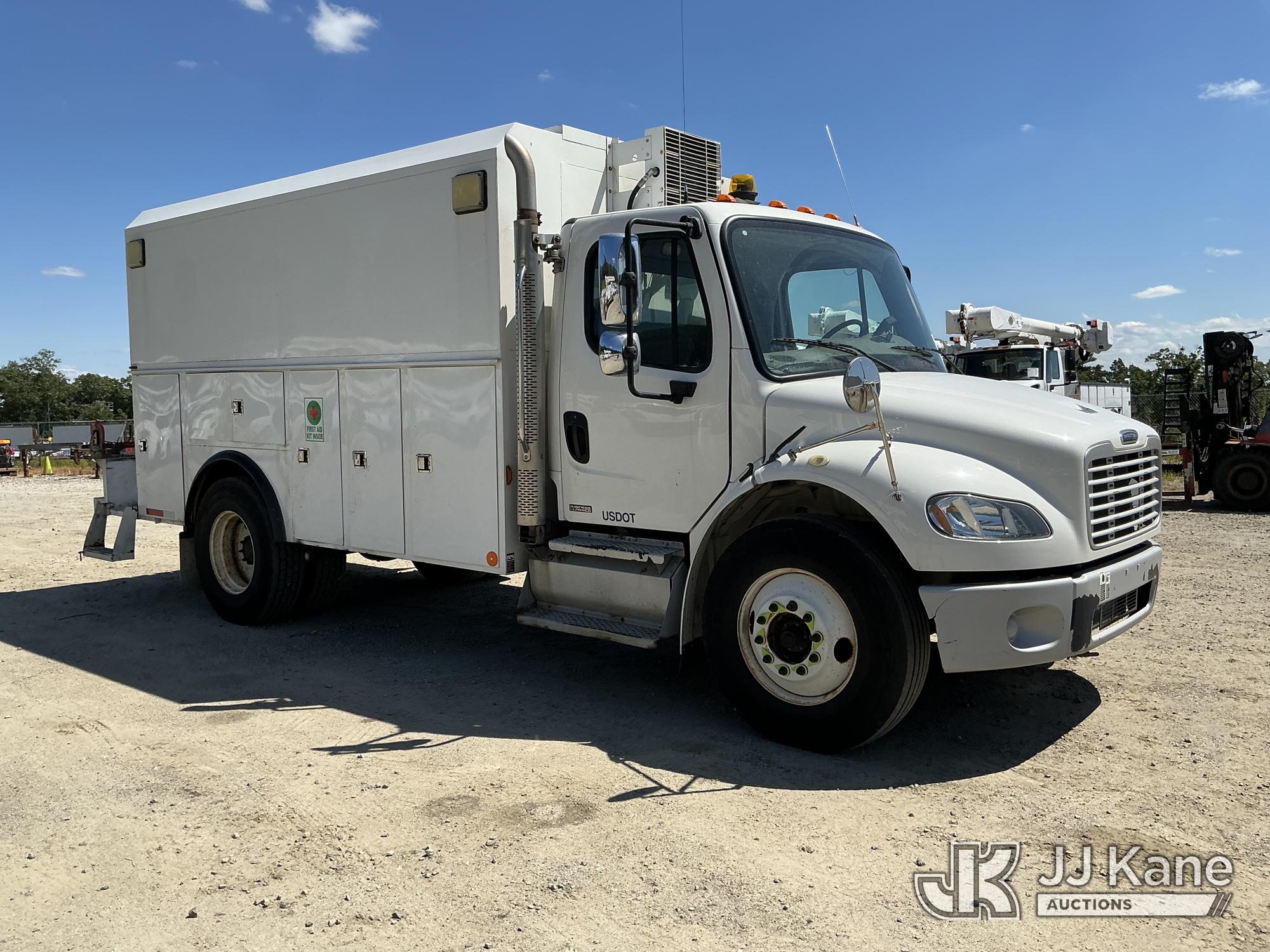 2011 Freightliner M2 106