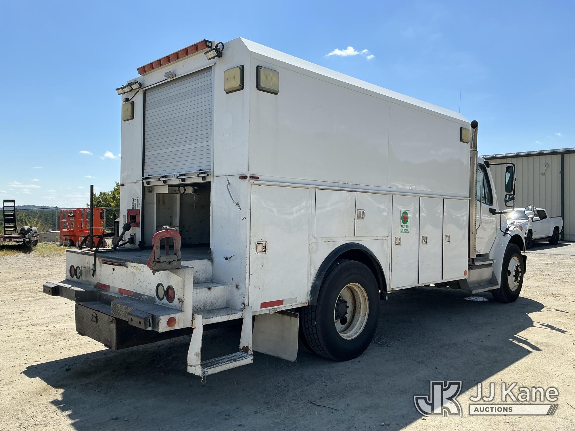 2011 Freightliner M2 106