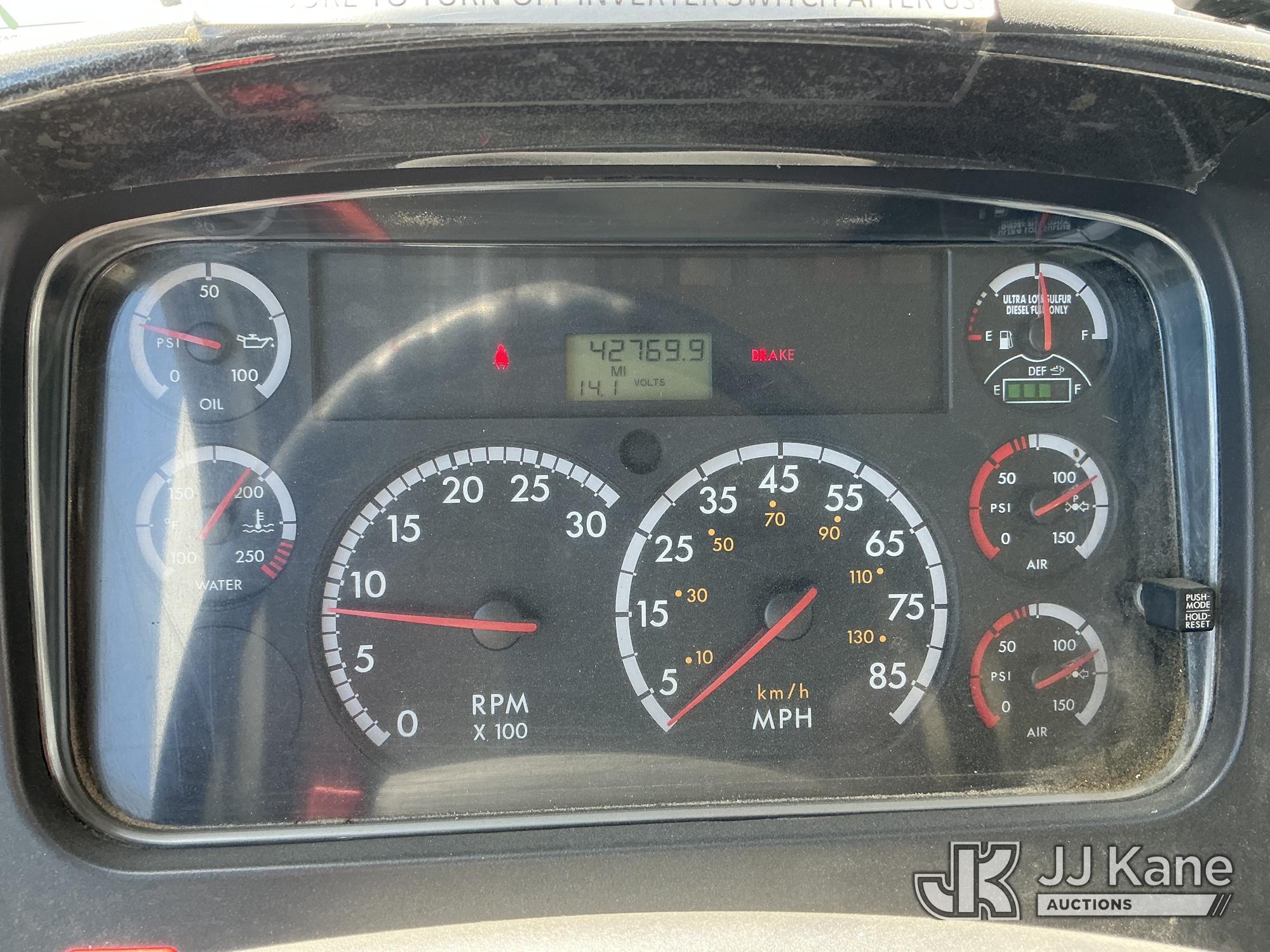 2011 Freightliner M2 106