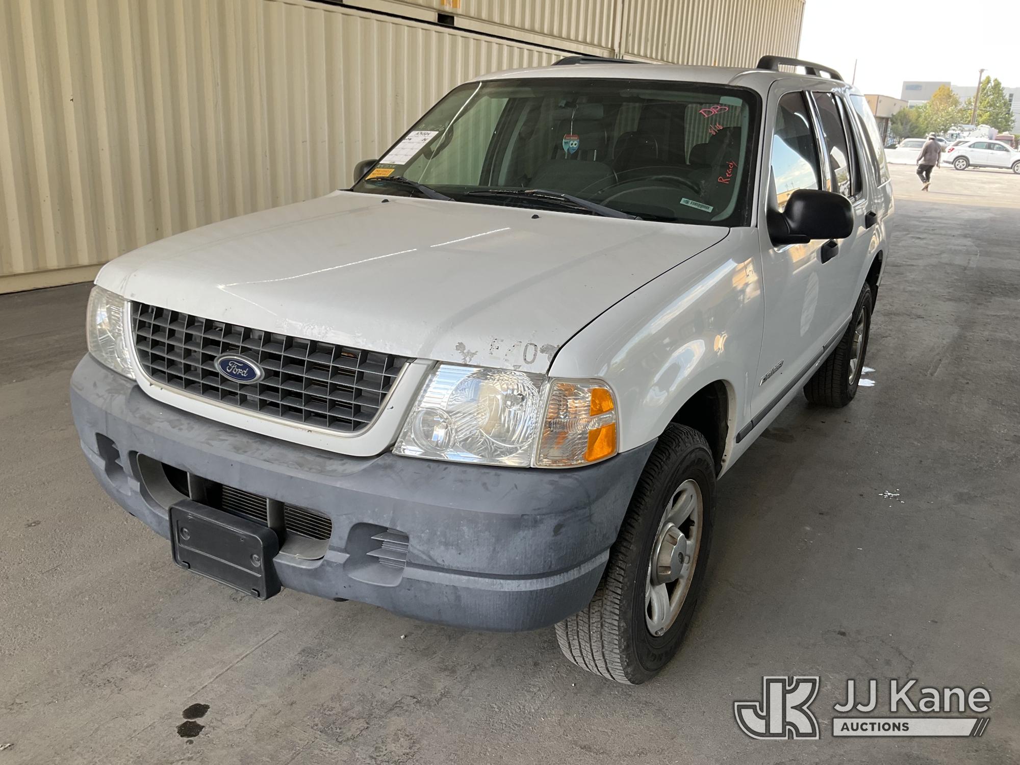 Photo of 2004 Ford Explorer