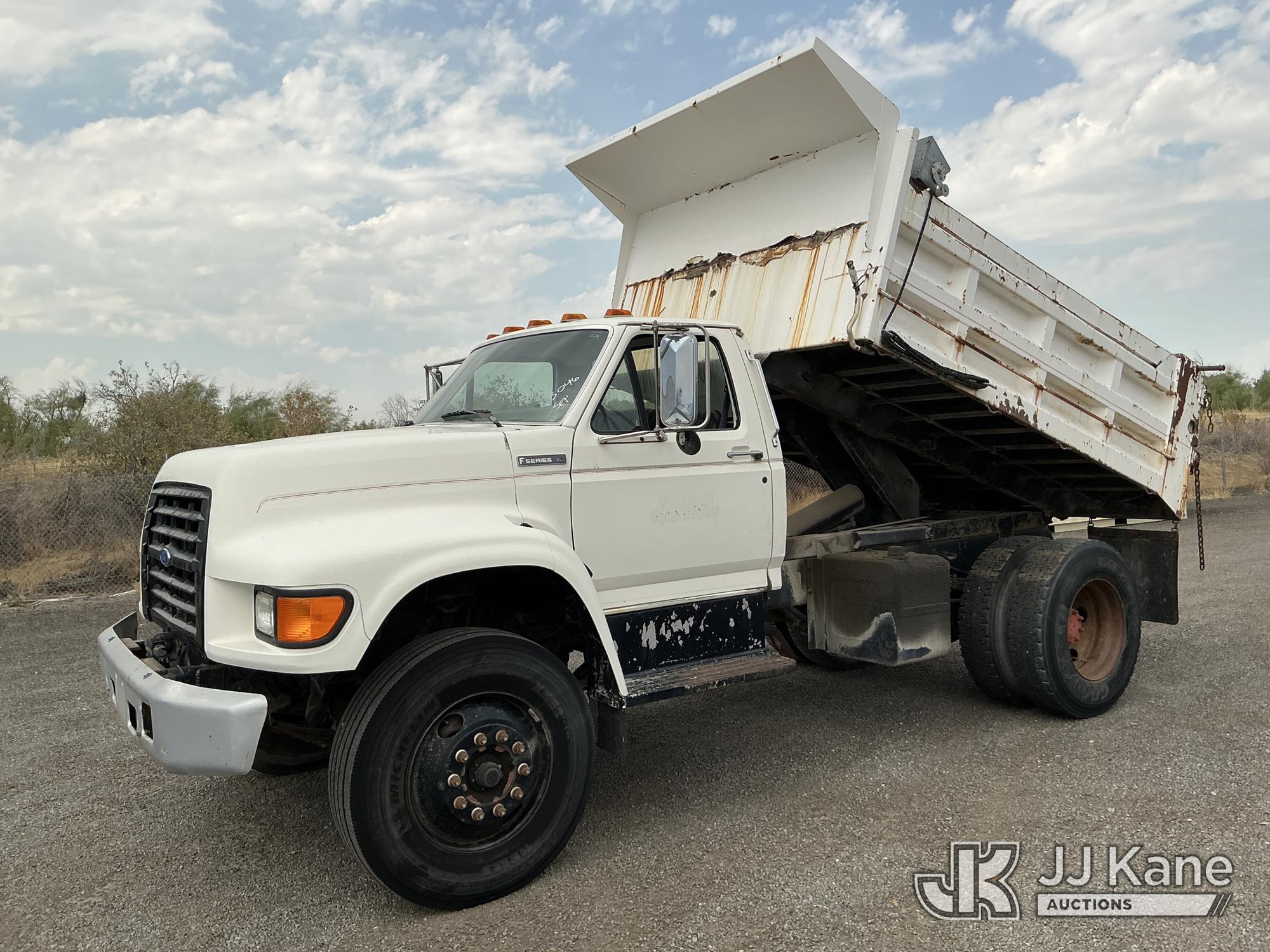 Photo of 1996 Ford F700