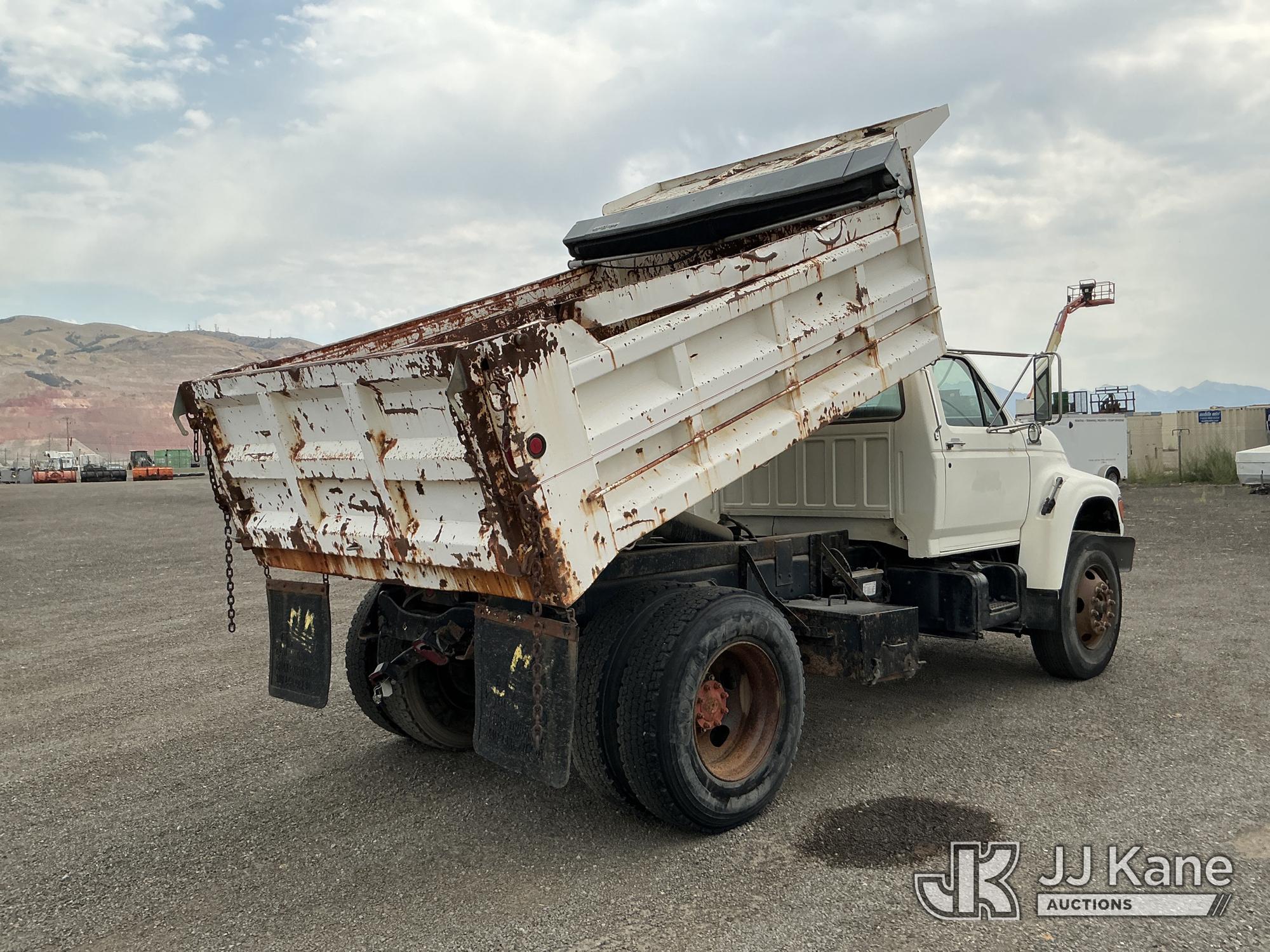 1996 Ford F700