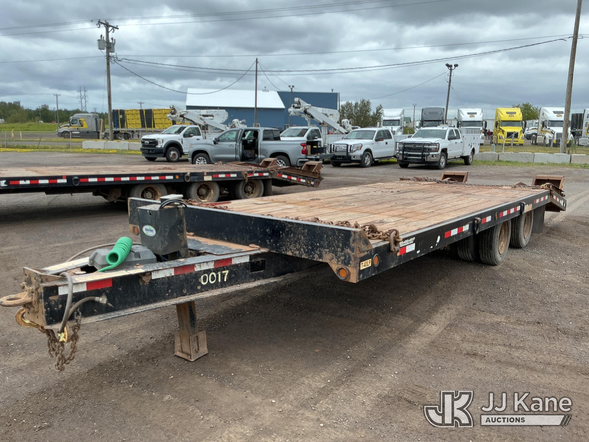 2010 Quipnet QT-40LP T/A Tagalong Equipment Trailer, 19.5 ft flatbed length, 5ft tail, 4ft ramps, 31ft overall length, 101in wide