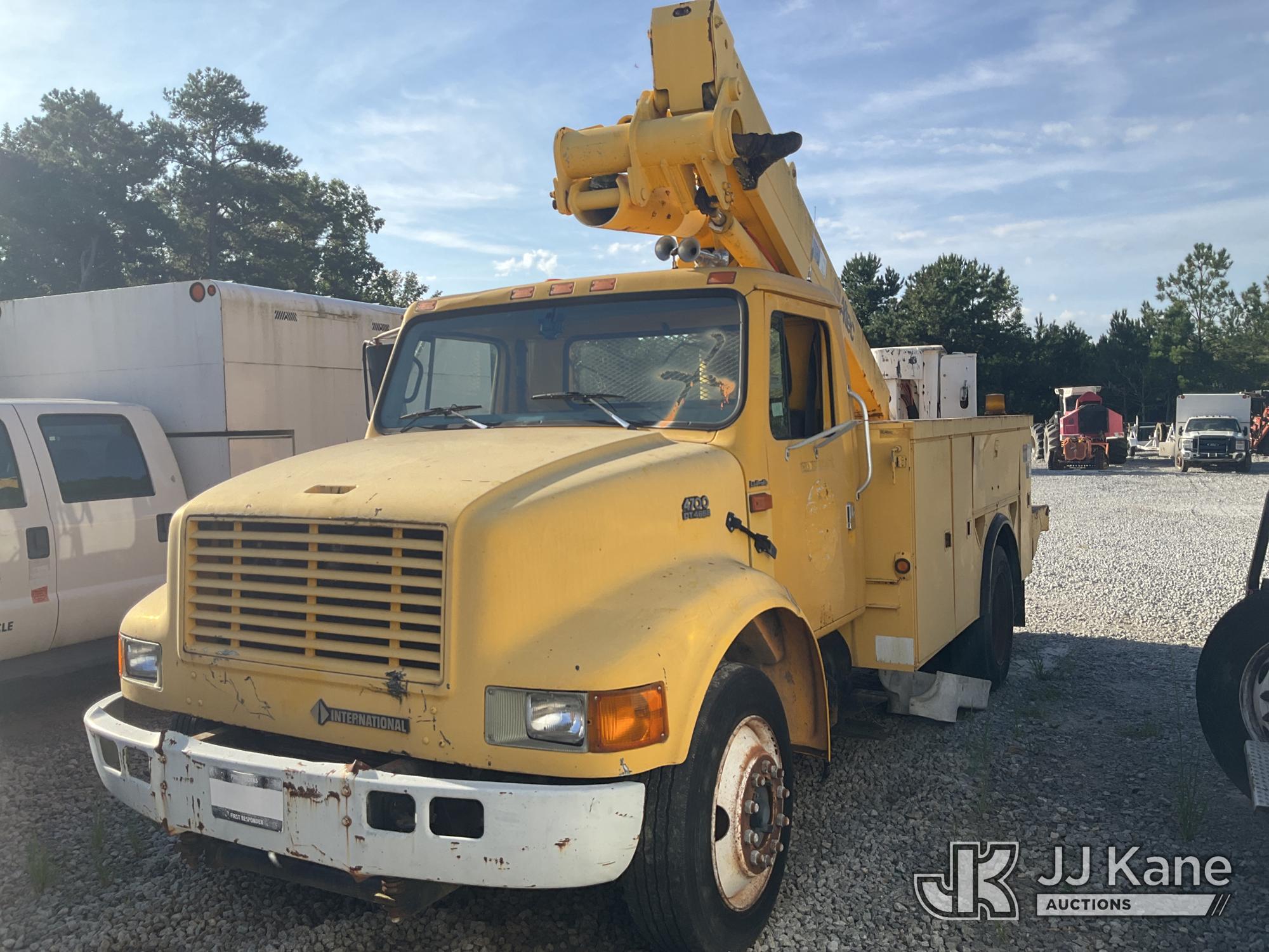 2001 International 4700