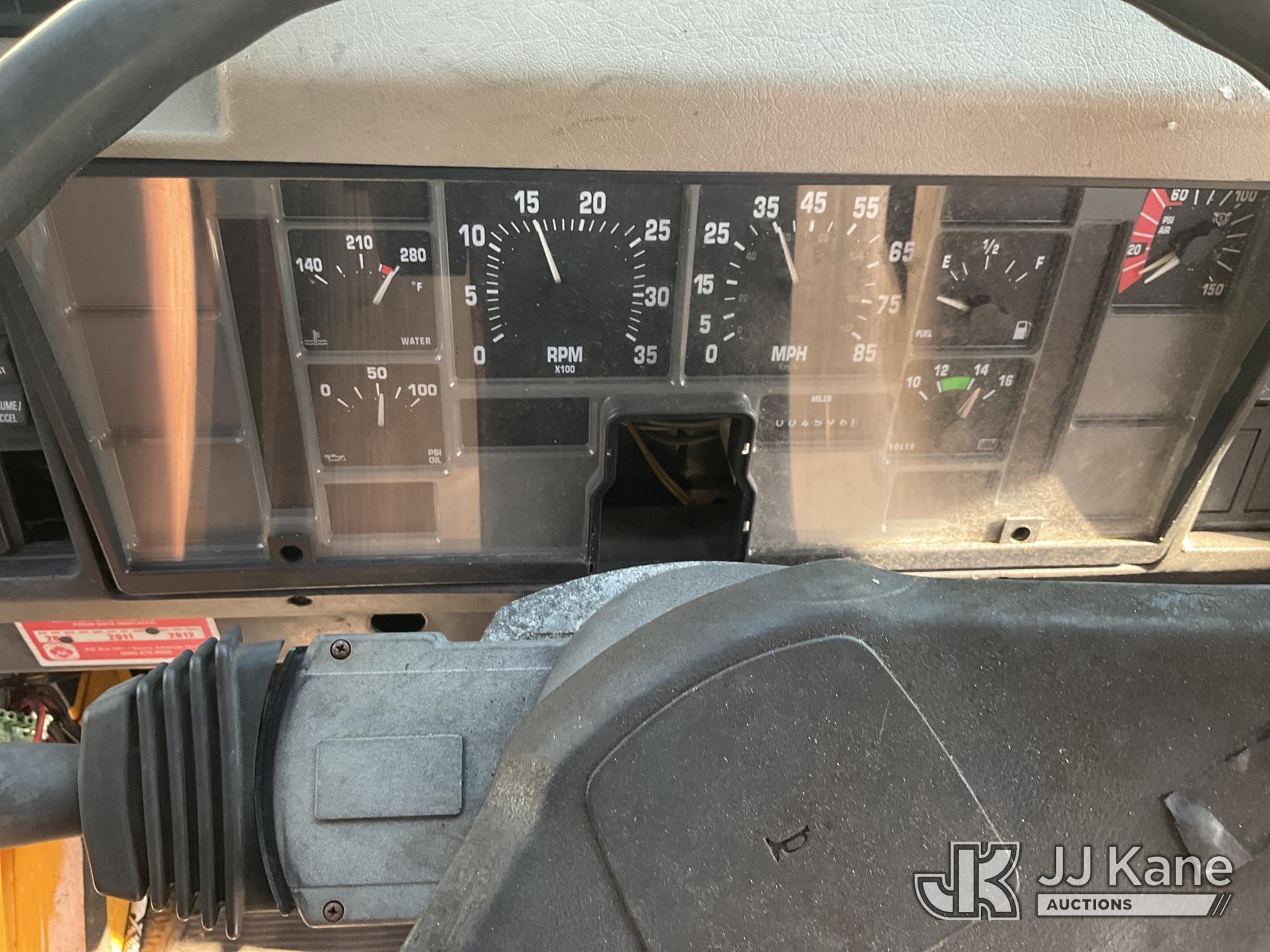 2001 International 4700