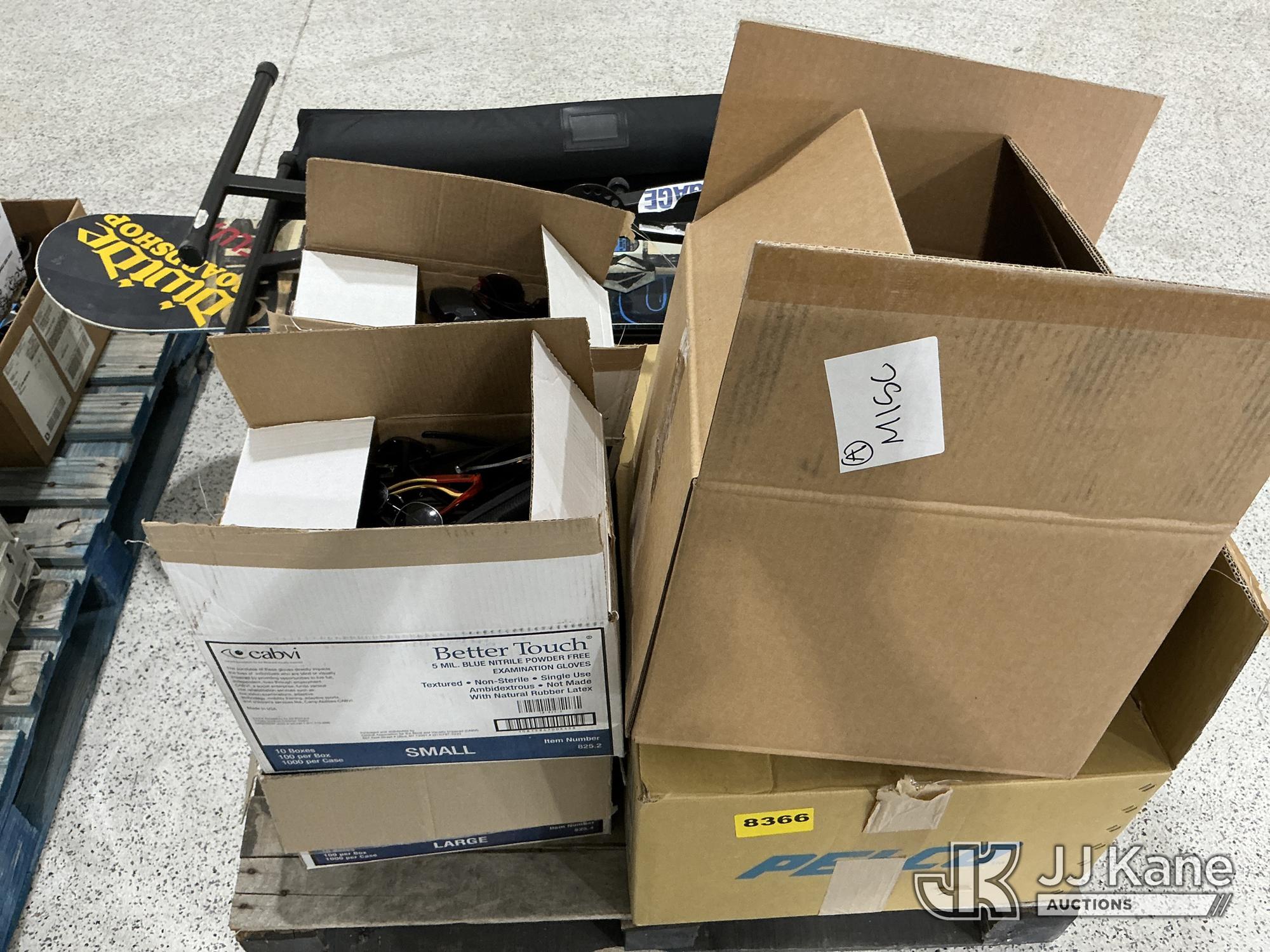 Pallet w/ Airport Lost & Found NOTE: This unit is being sold AS IS/WHERE IS via Timed Auction and is located in Salt Lake City