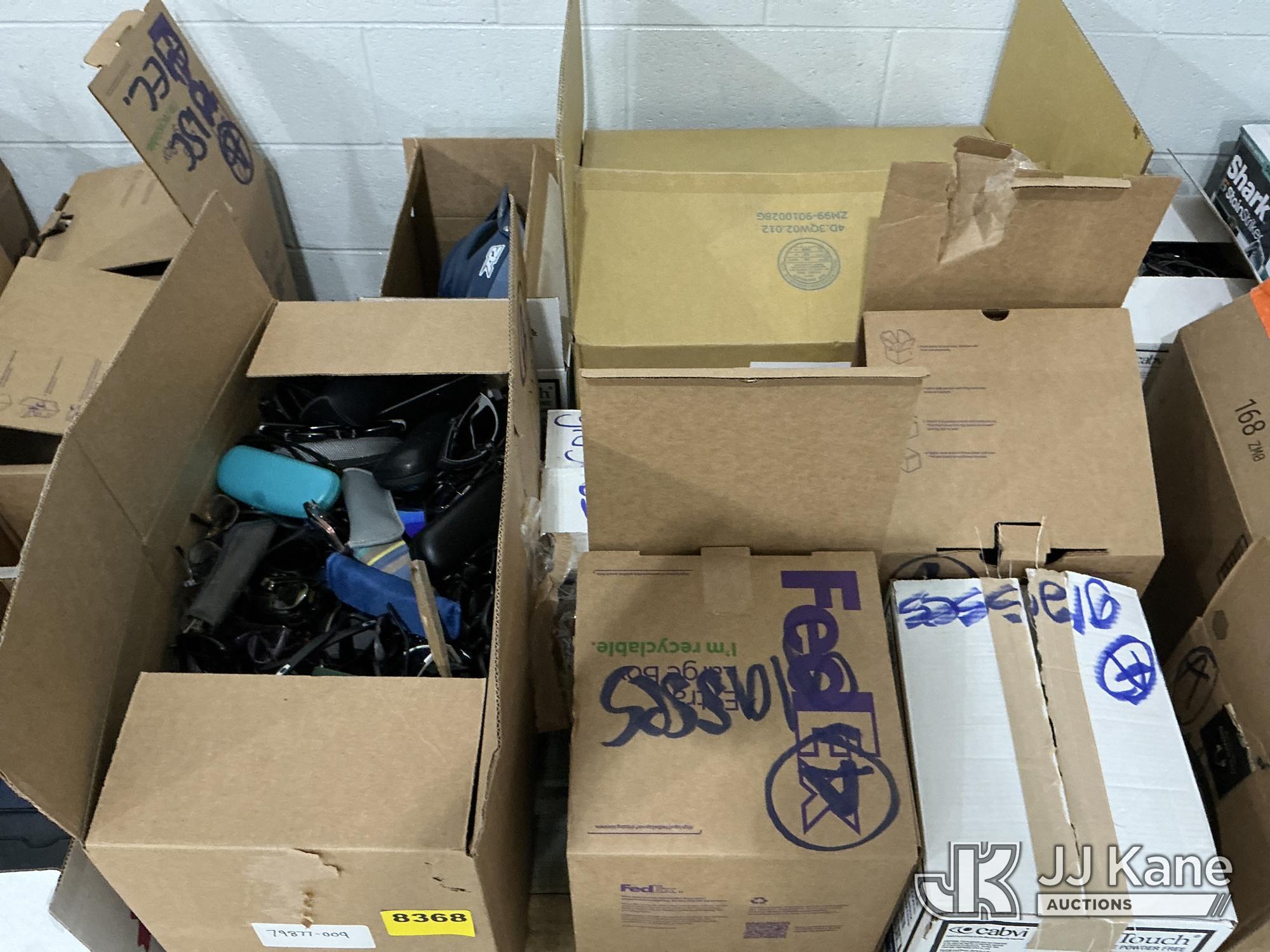 Pallet w/ Airport Lost & Found NOTE: This unit is being sold AS IS/WHERE IS via Timed Auction and is located in Salt Lake City
