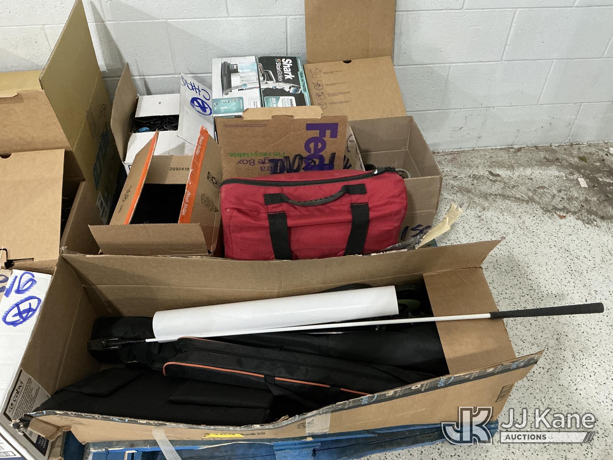 Pallet w/ Airport Lost & Found NOTE: This unit is being sold AS IS/WHERE IS via Timed Auction and is located in Salt Lake City