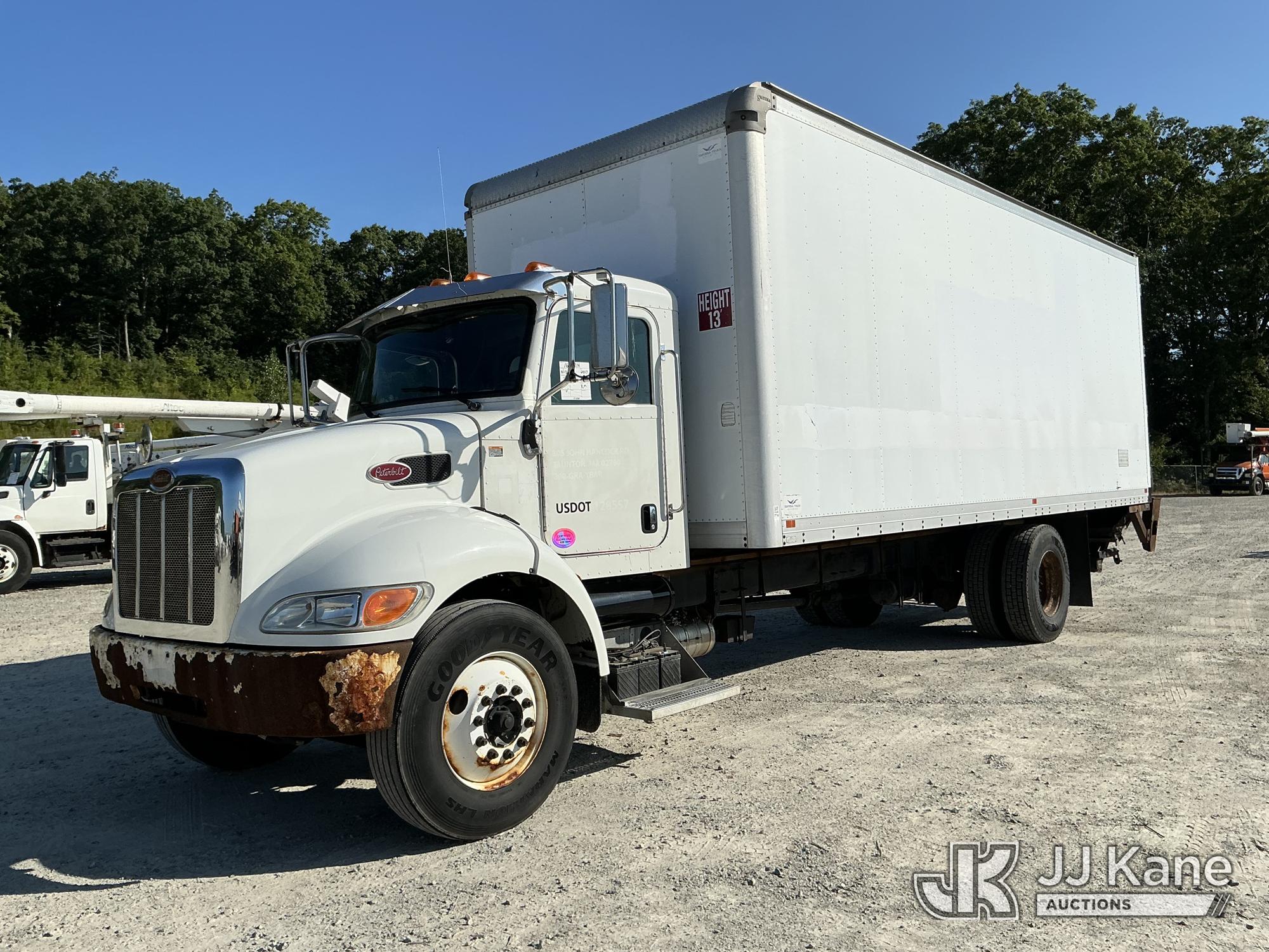 Photo of 2017 Peterbilt 337