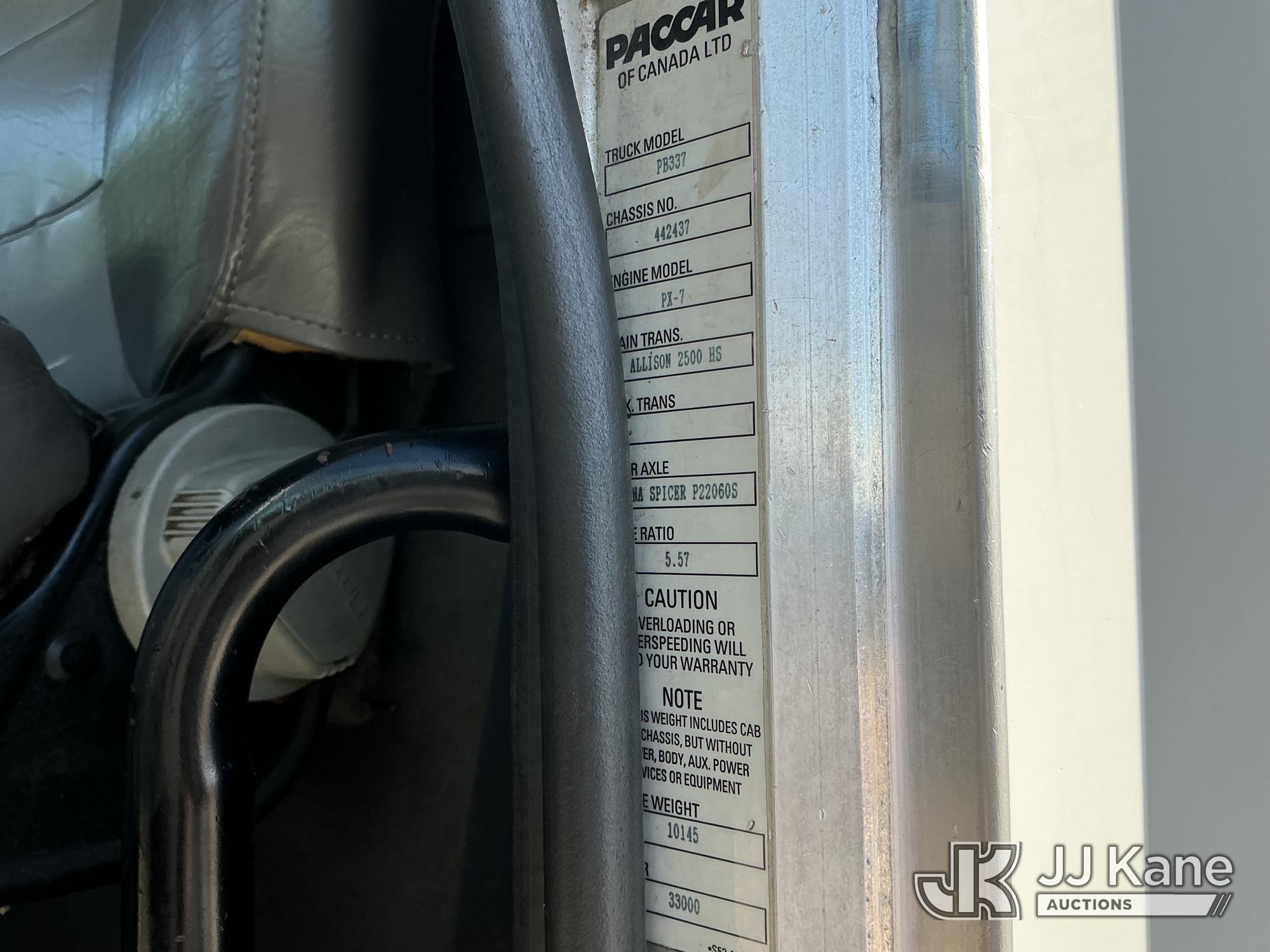 2017 Peterbilt 337
