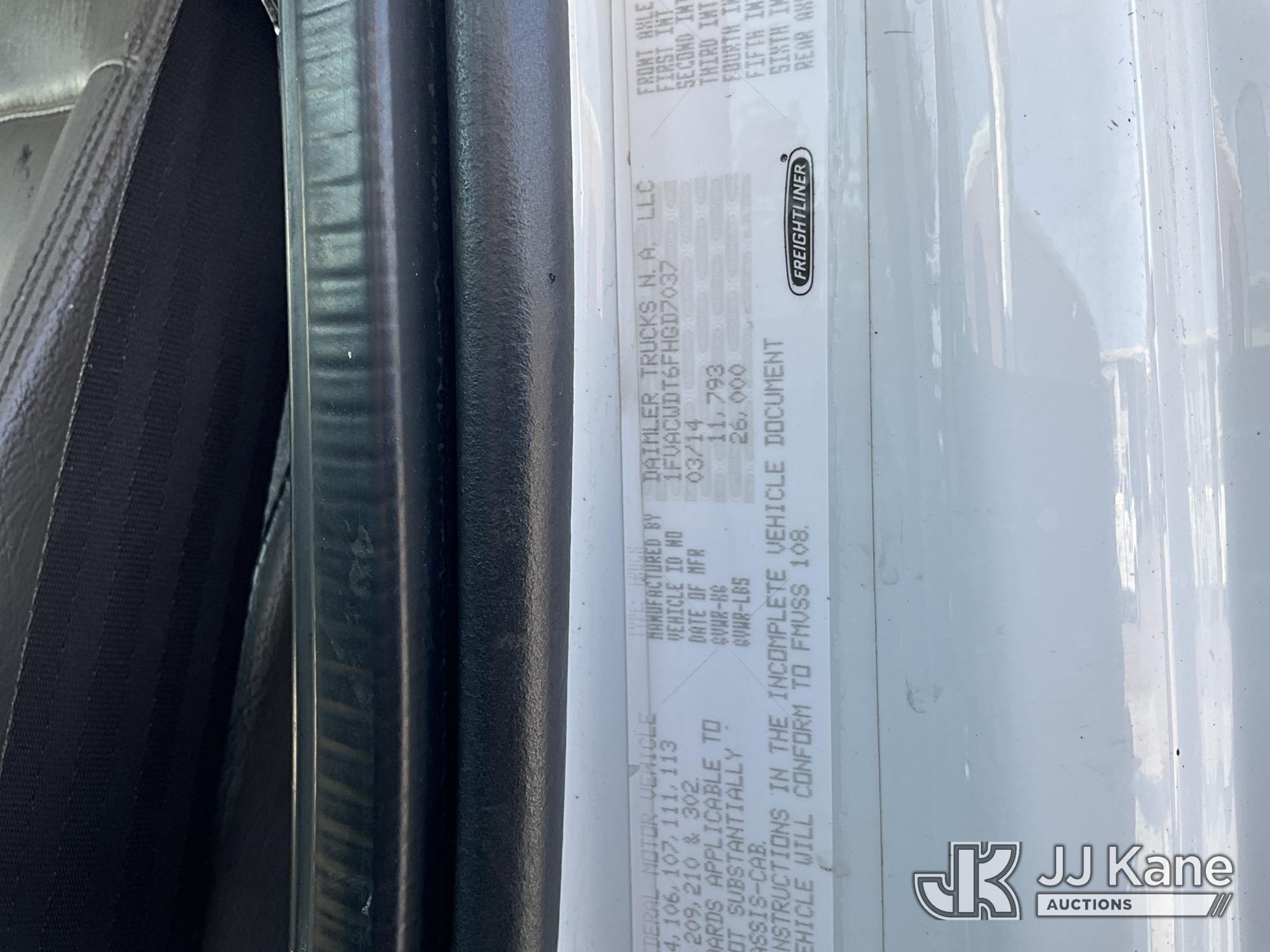 2015 Freightliner M2 106
