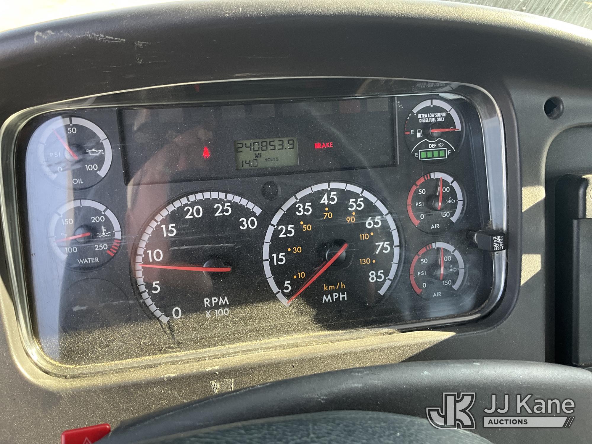 2015 Freightliner M2 106