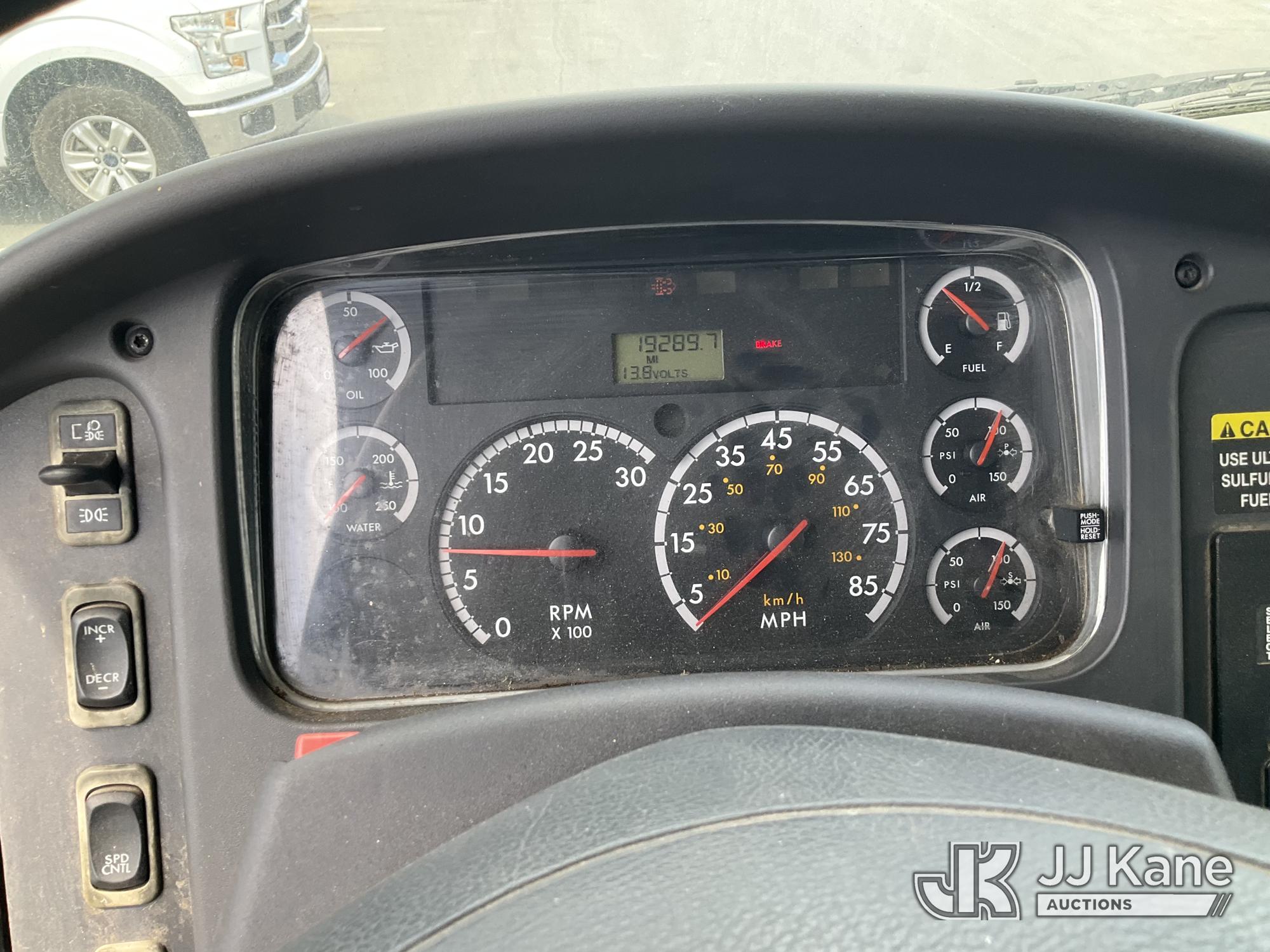 2008 Freightliner M2 106