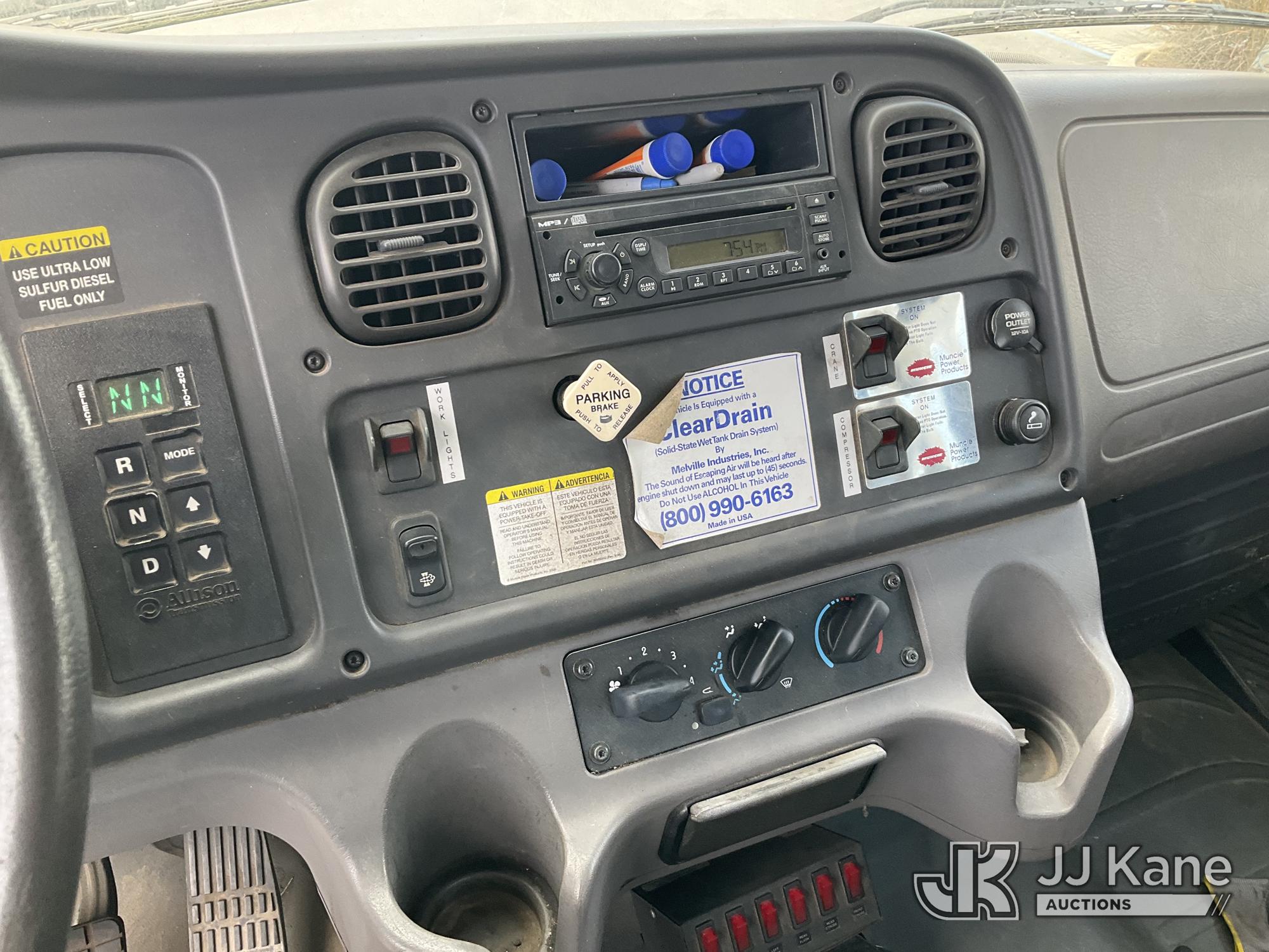 2008 Freightliner M2 106