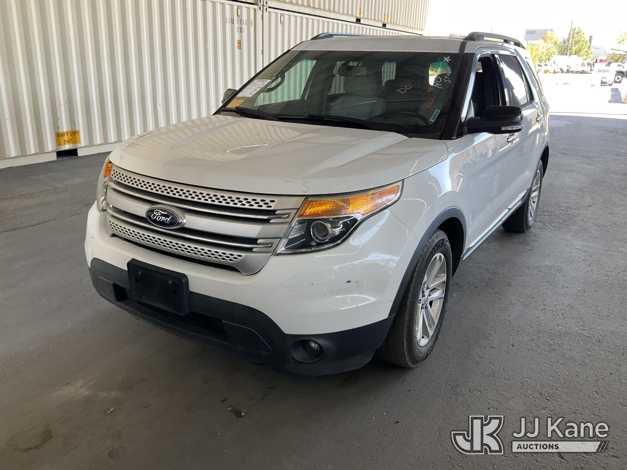 2013 Ford Explorer XLT 4-Door Sport Utility Vehicle