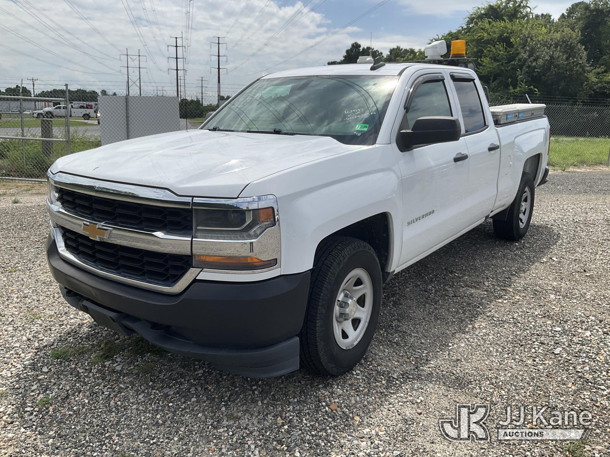 2017 Chevrolet Silverado 1500 4X4 Extended-Cab Pickup Truck
