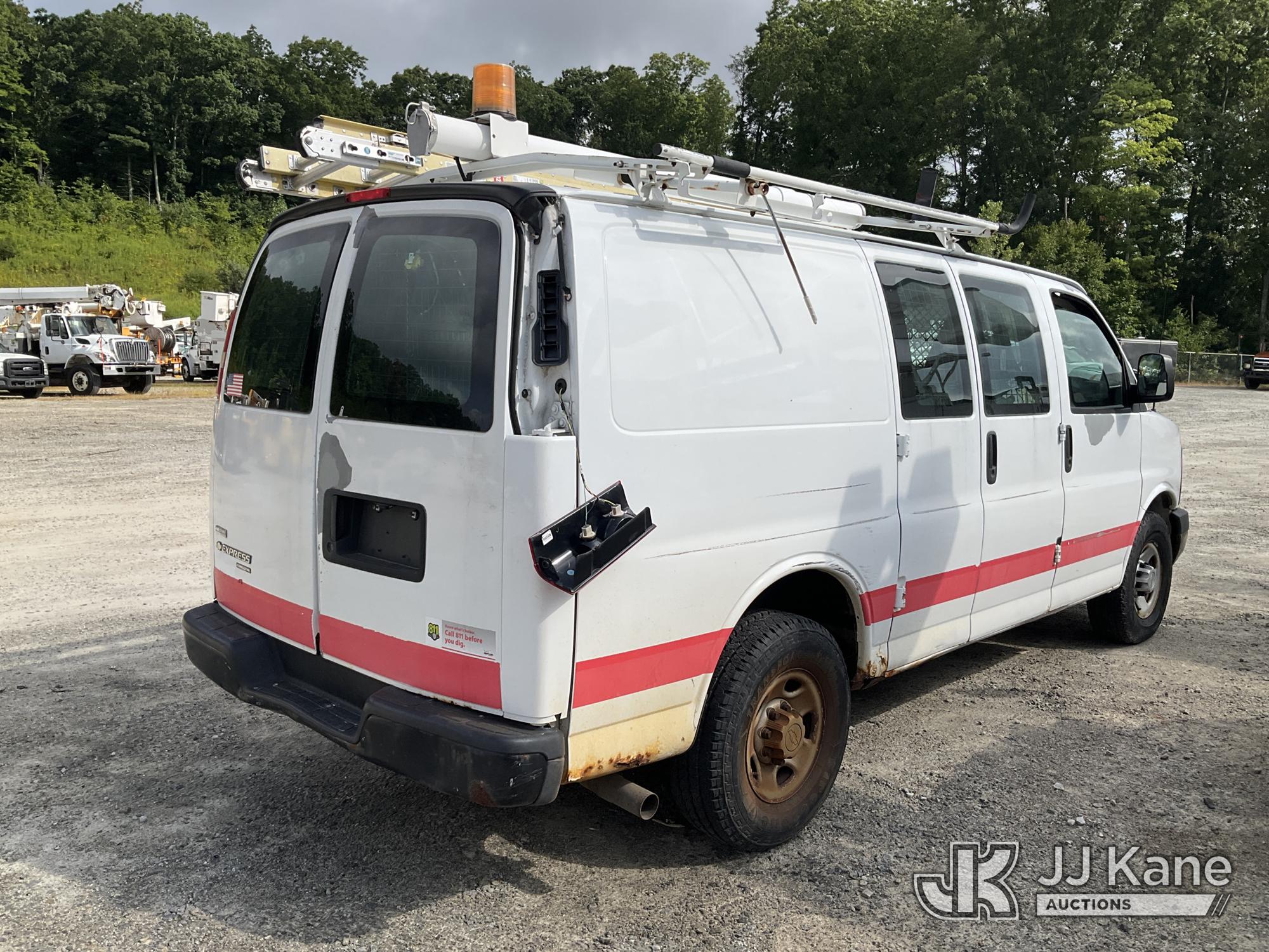 2011 Chevrolet EXPRESS G2500