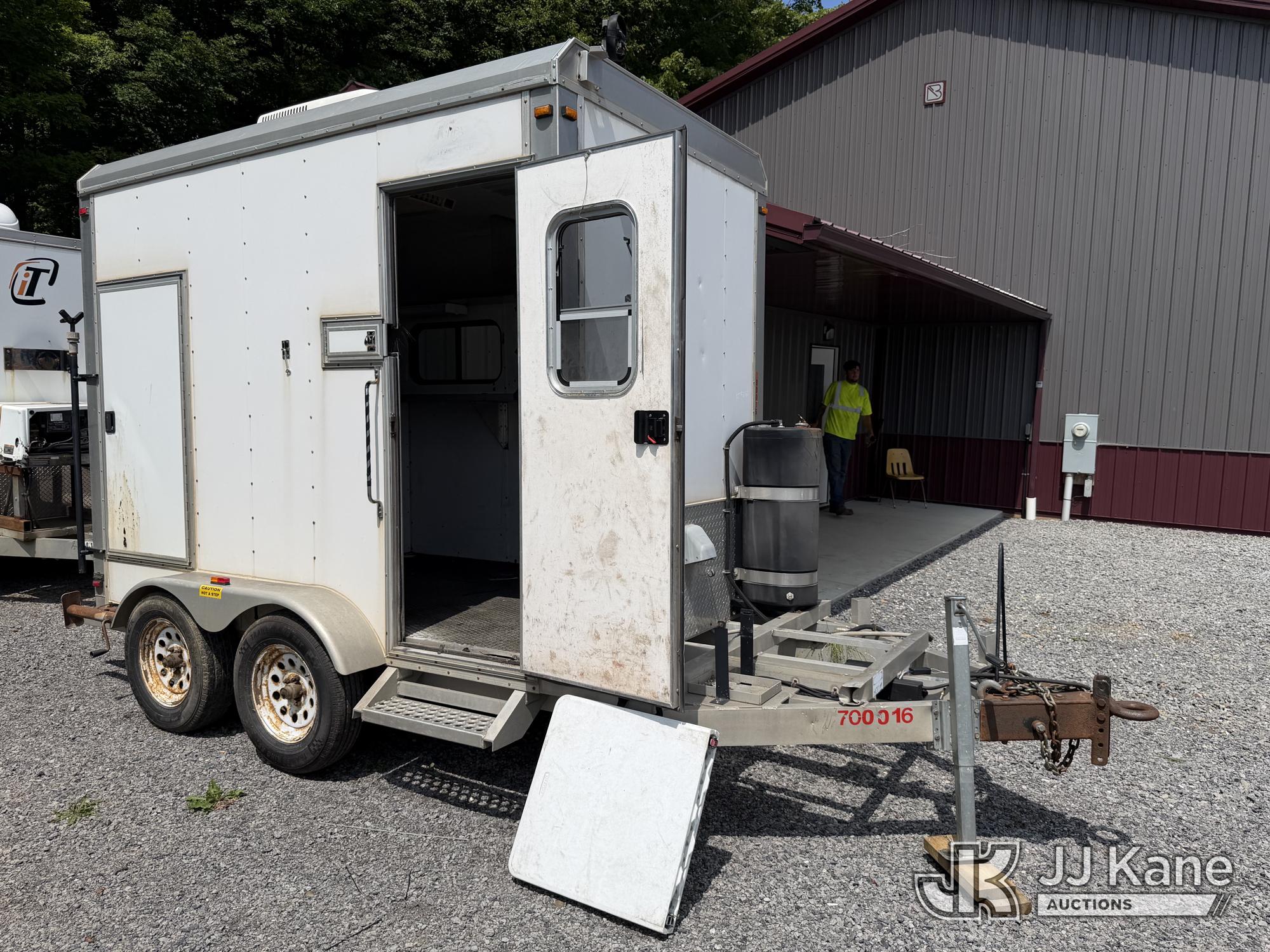 2011 Fenex 800-88 T/A Enclosed Fiber Optic Splicer Trailer