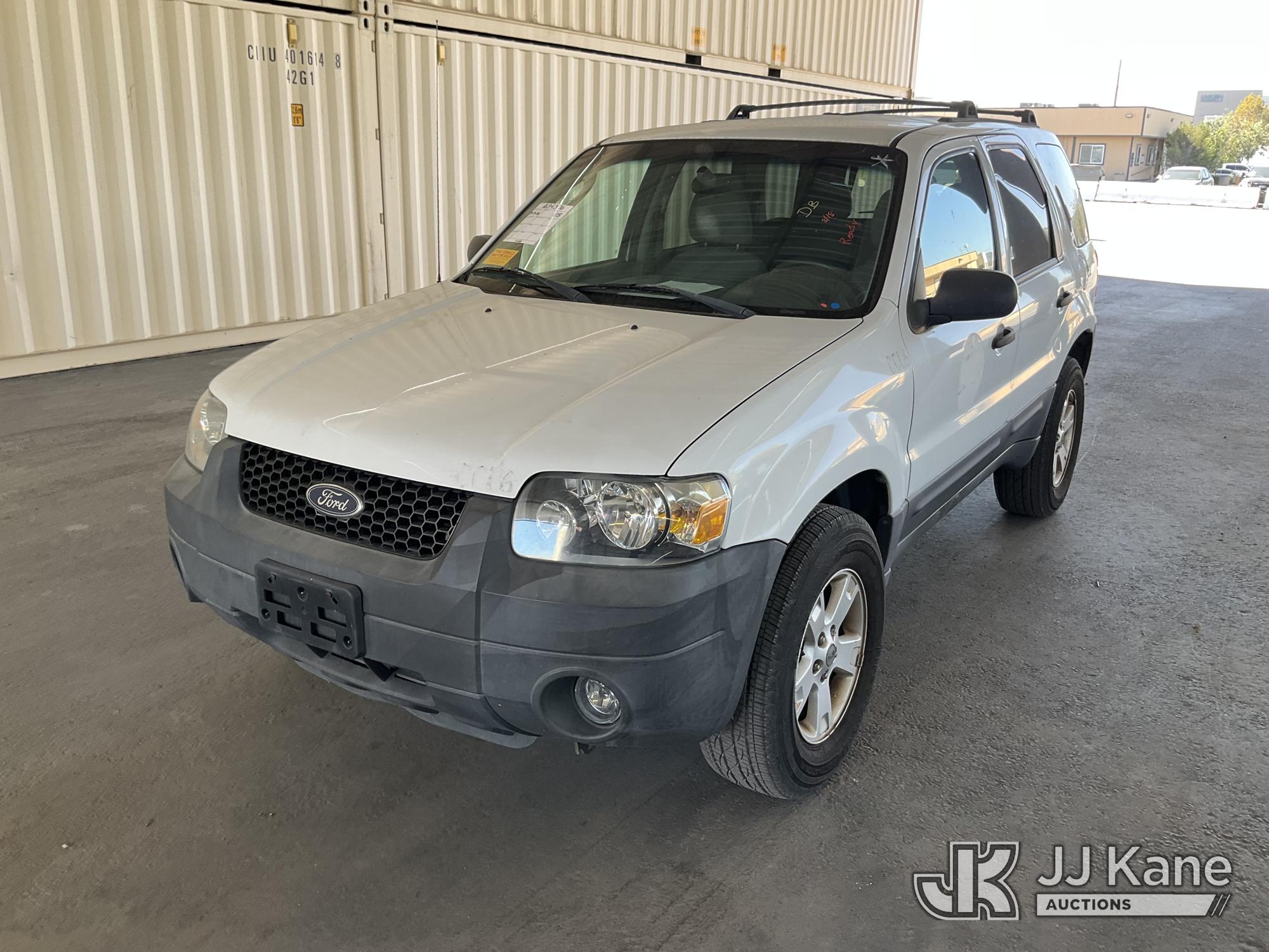 2005 Ford Escape 4-Door Sport Utility Vehicle