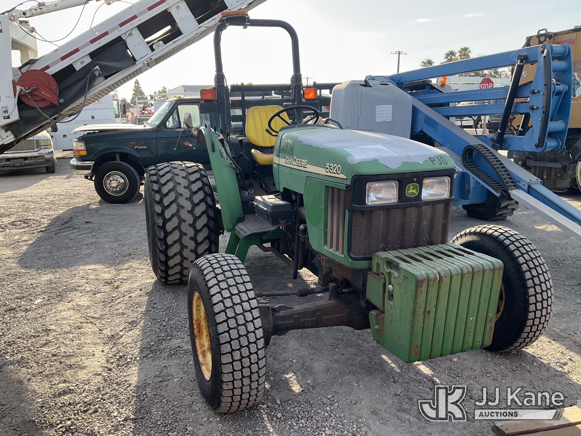2002 John Deere 5320