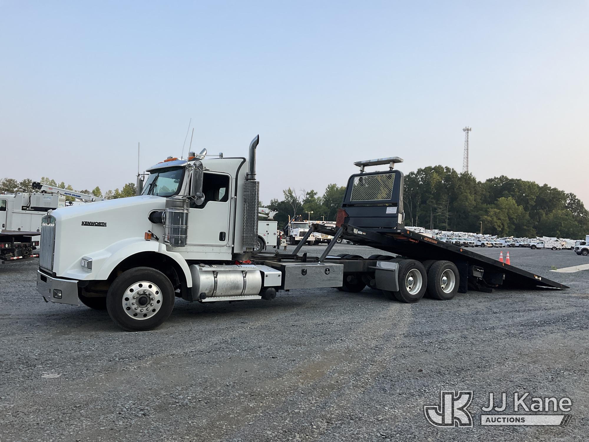 2017 Kenworth T/A Roll Back Truck