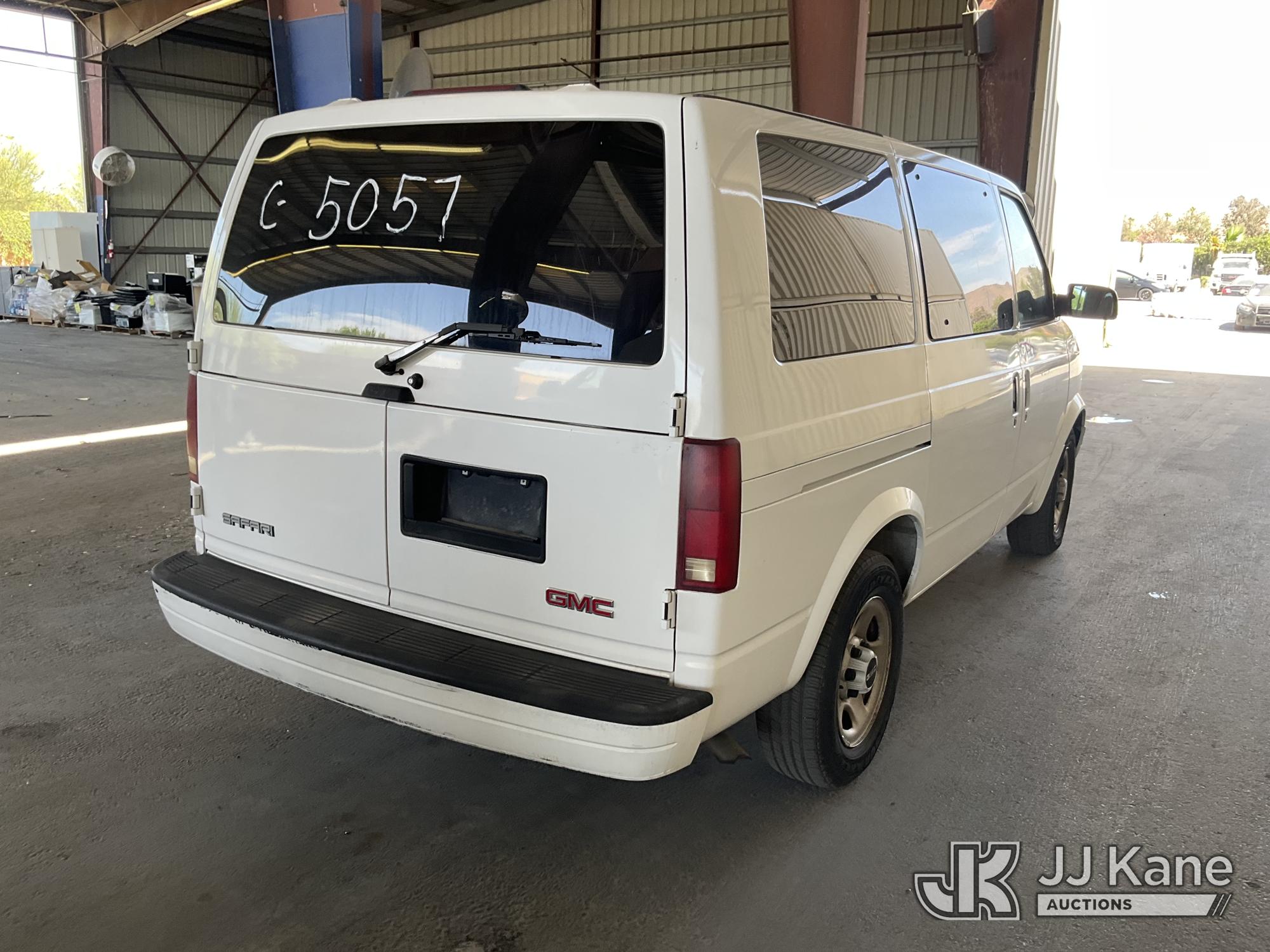 2004 GMC Safari