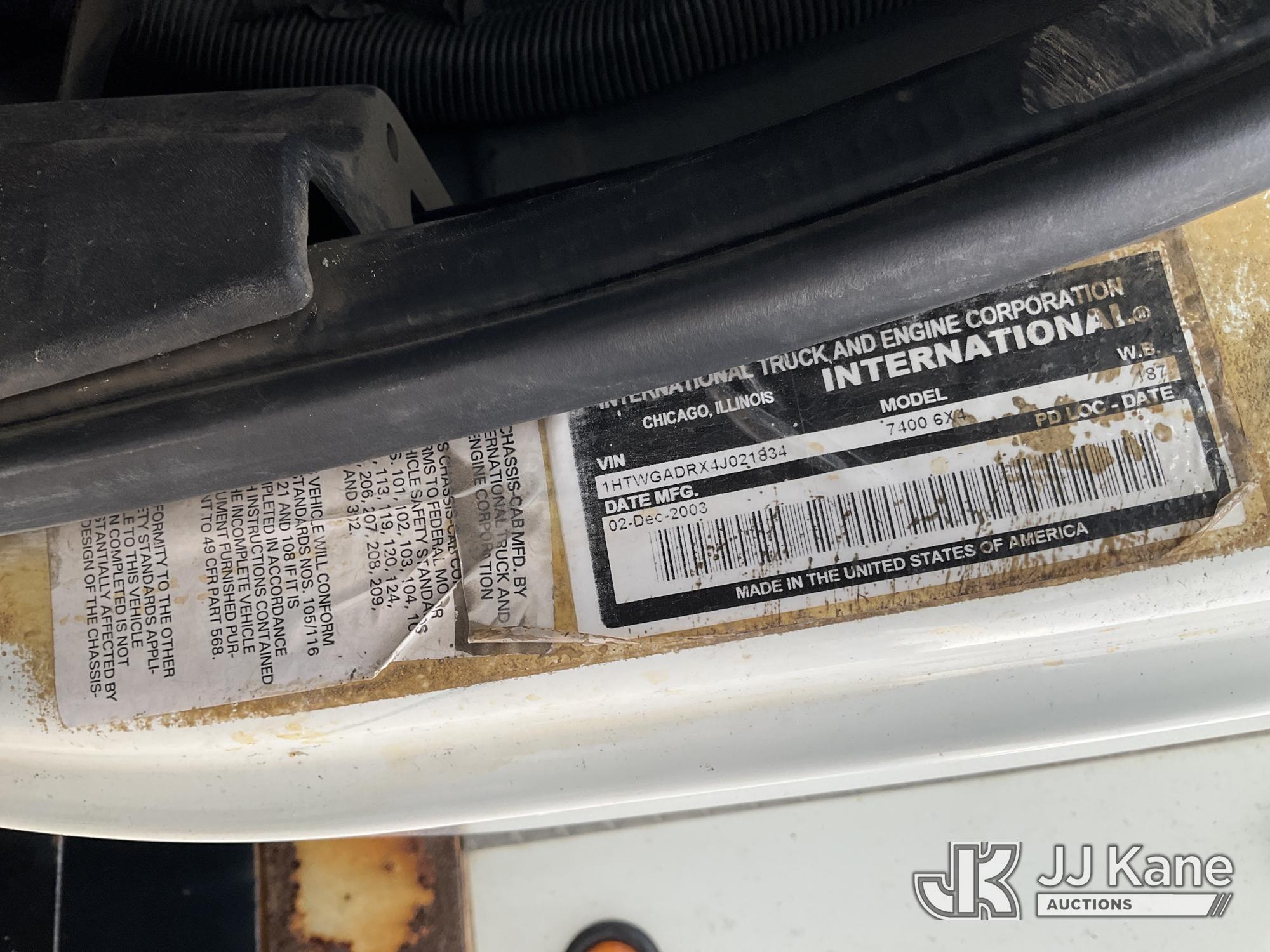 2004 International 7400