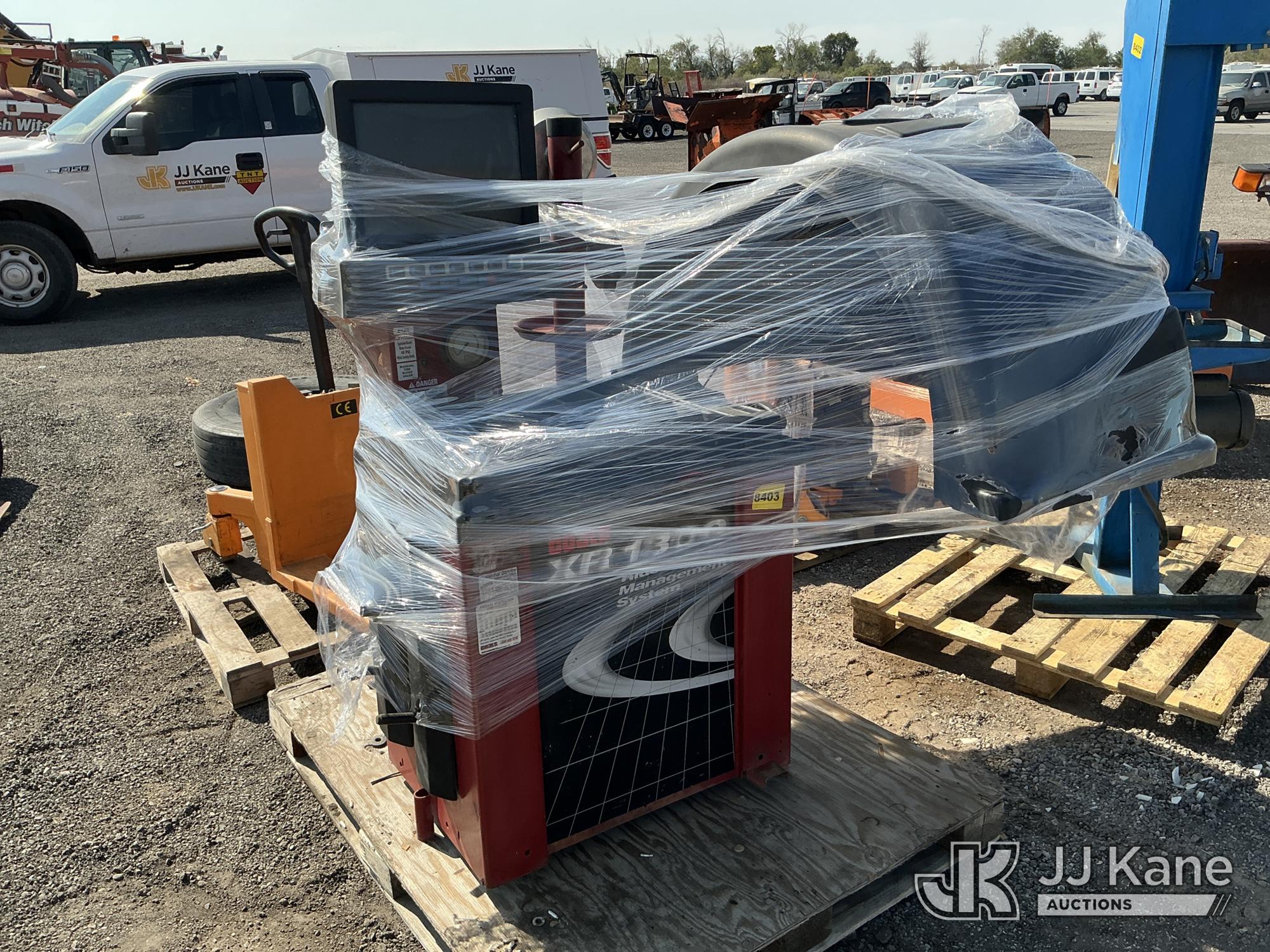Coats XR1800 NOTE: This unit is being sold AS IS/WHERE IS via Timed Auction and is located in Salt Lake City