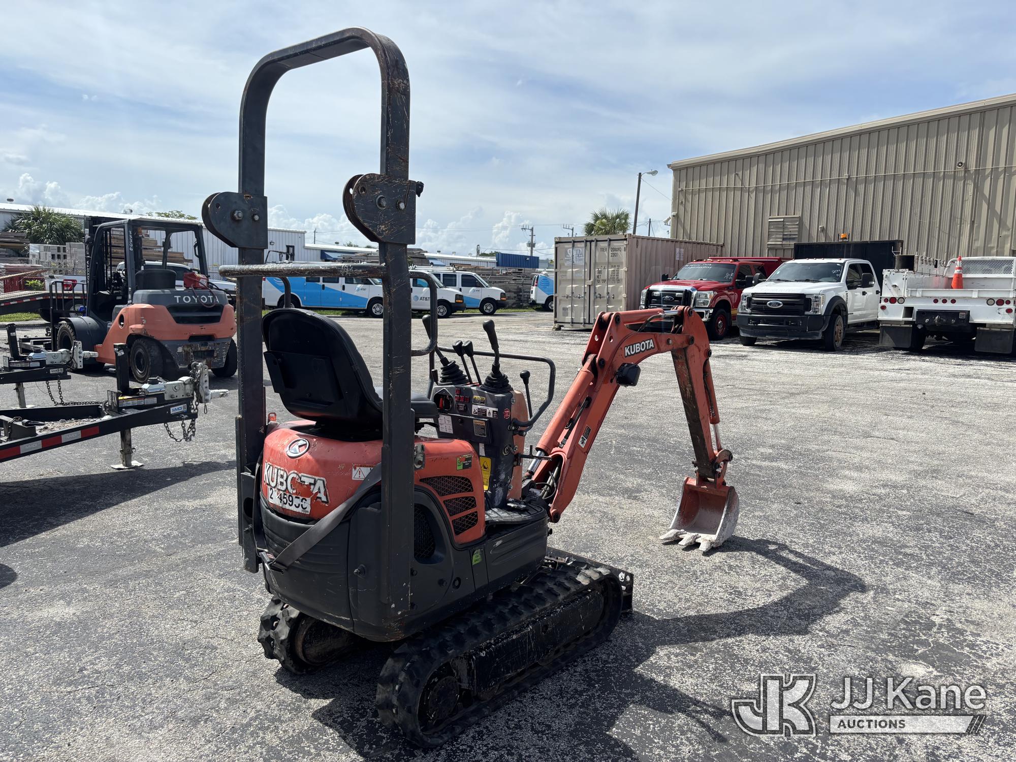 2019 Kubota K008-3