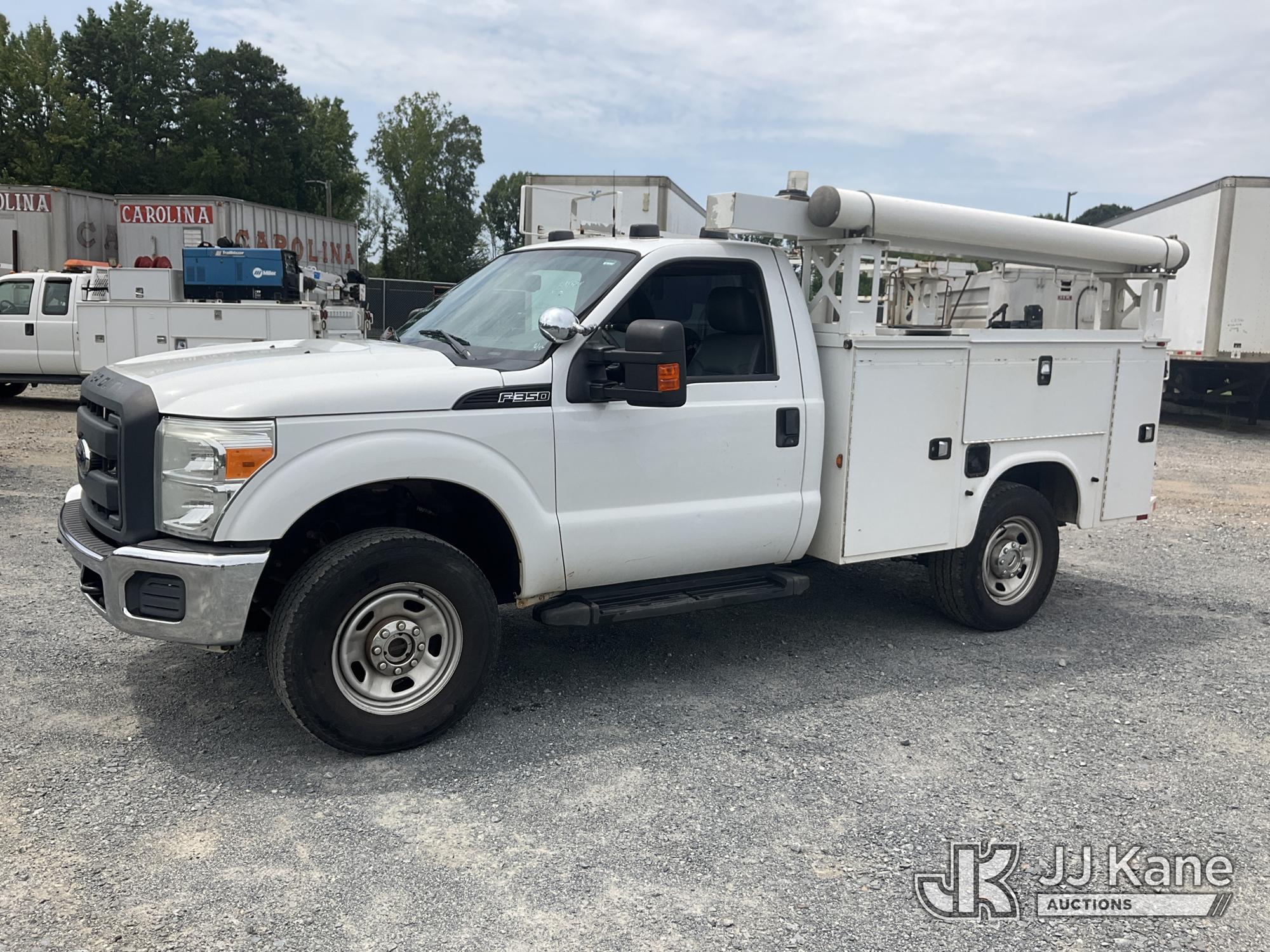 2016 Ford F350 SD 4X4 Service Truck
