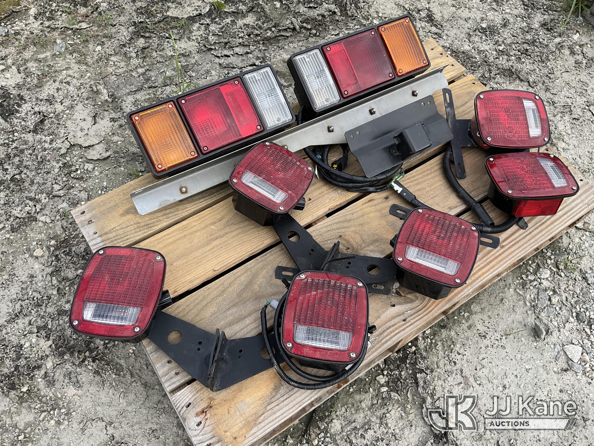 1 Truck Taillight Bar & 3 Sets Assorted Truck Taillights NOTE: This unit is being sold AS IS/WHERE IS via Timed Auction and is located in Chester
