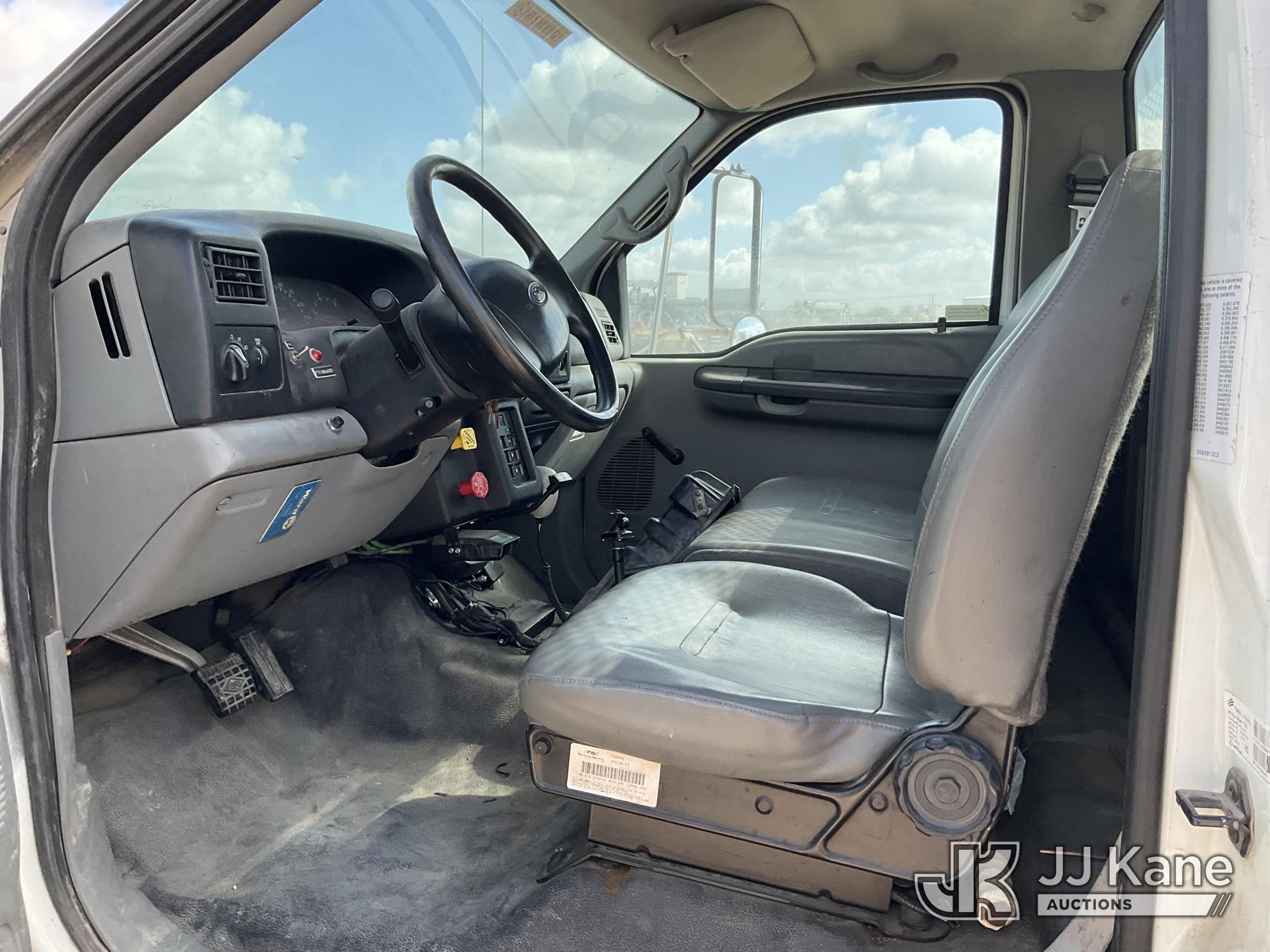 2004 Ford F-650
