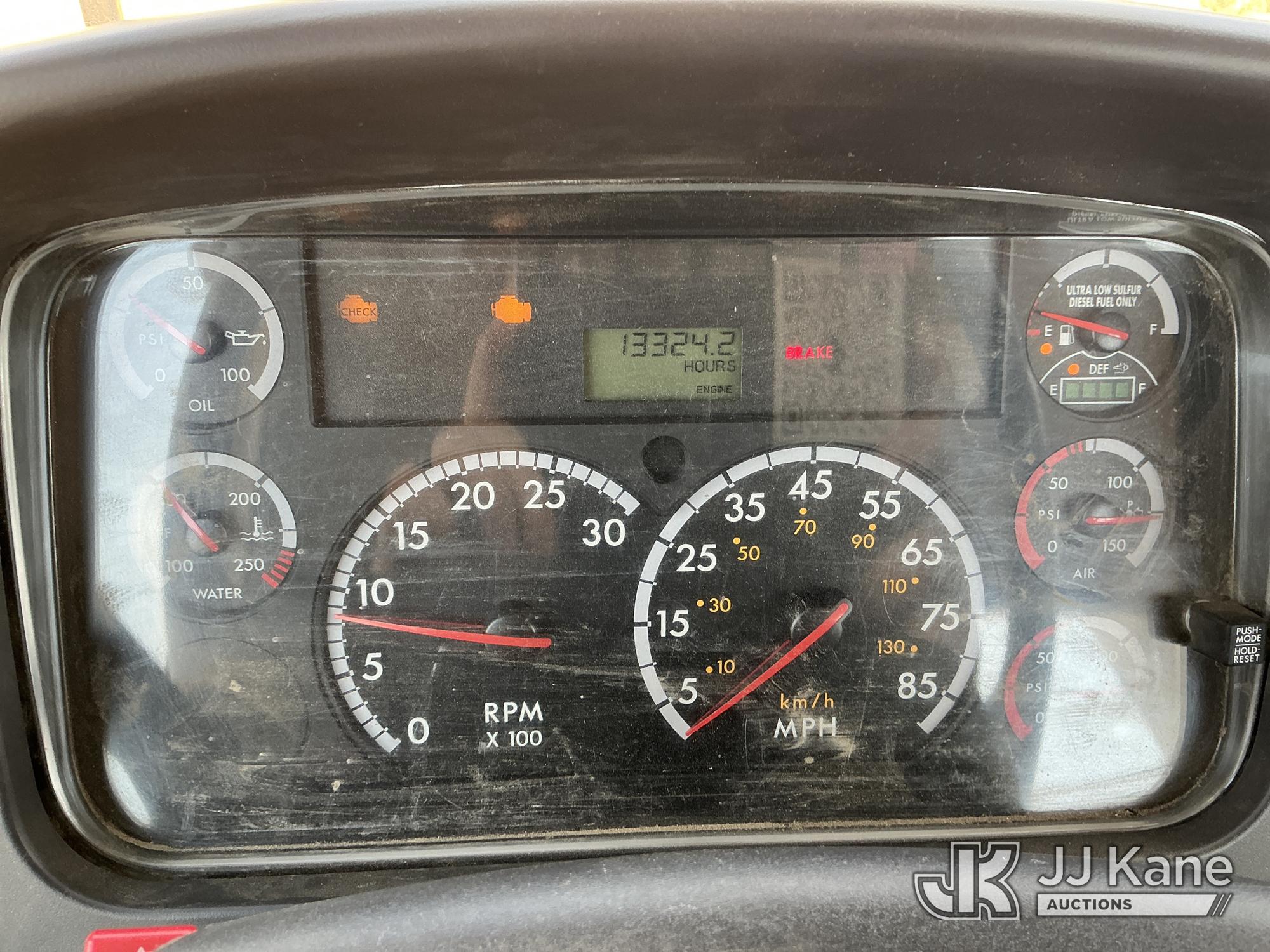 2015 Freightliner M2 106