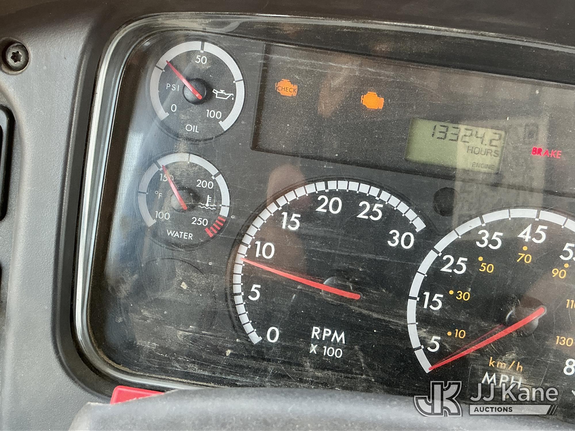 2015 Freightliner M2 106