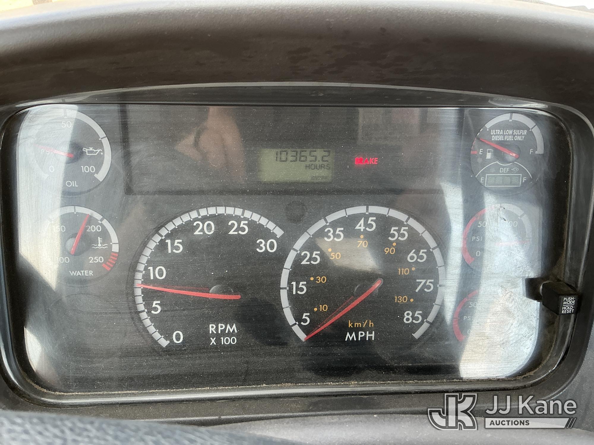 2015 Freightliner M2 106