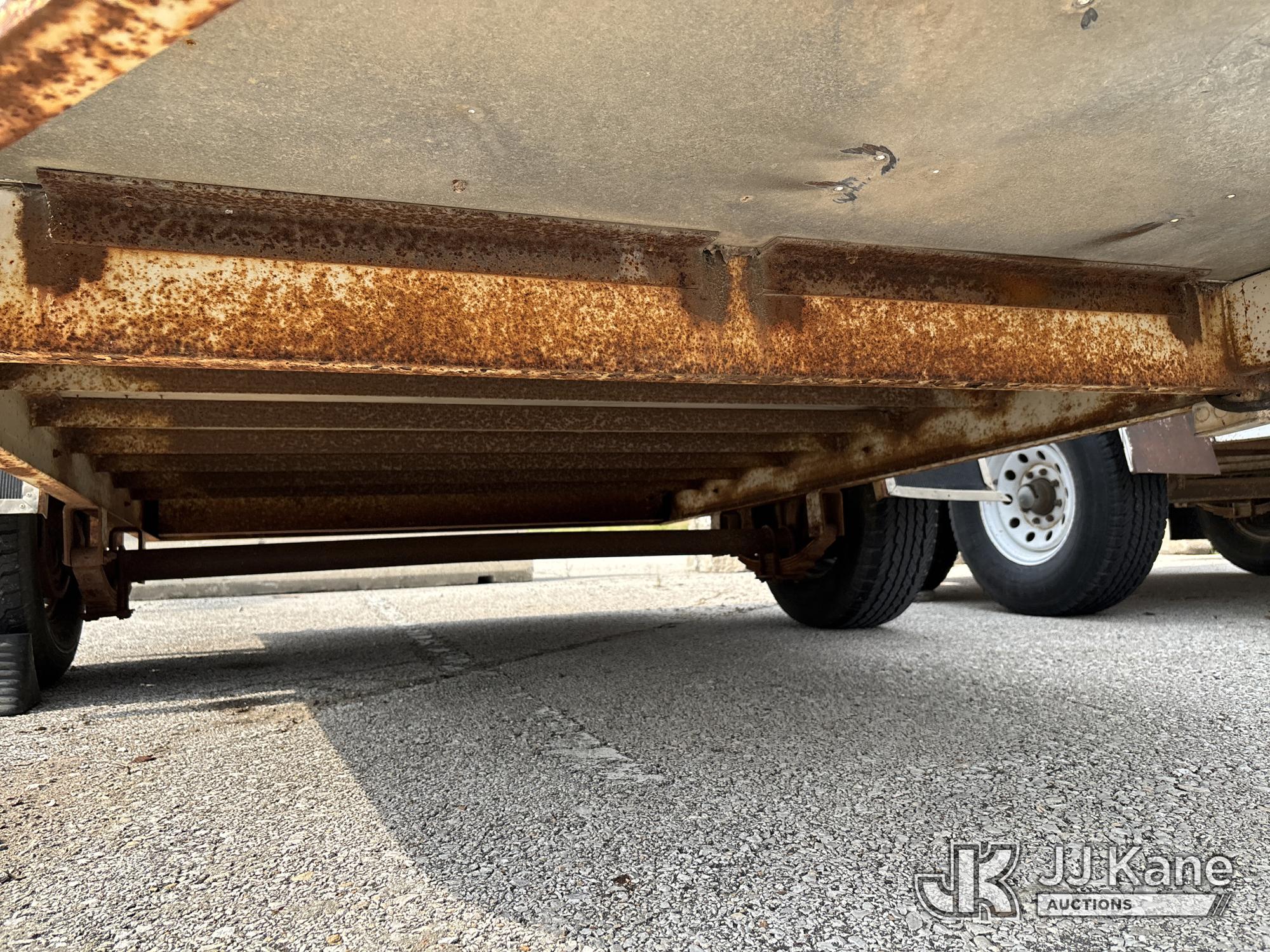 1996 Kiefer-Built Kargo King
