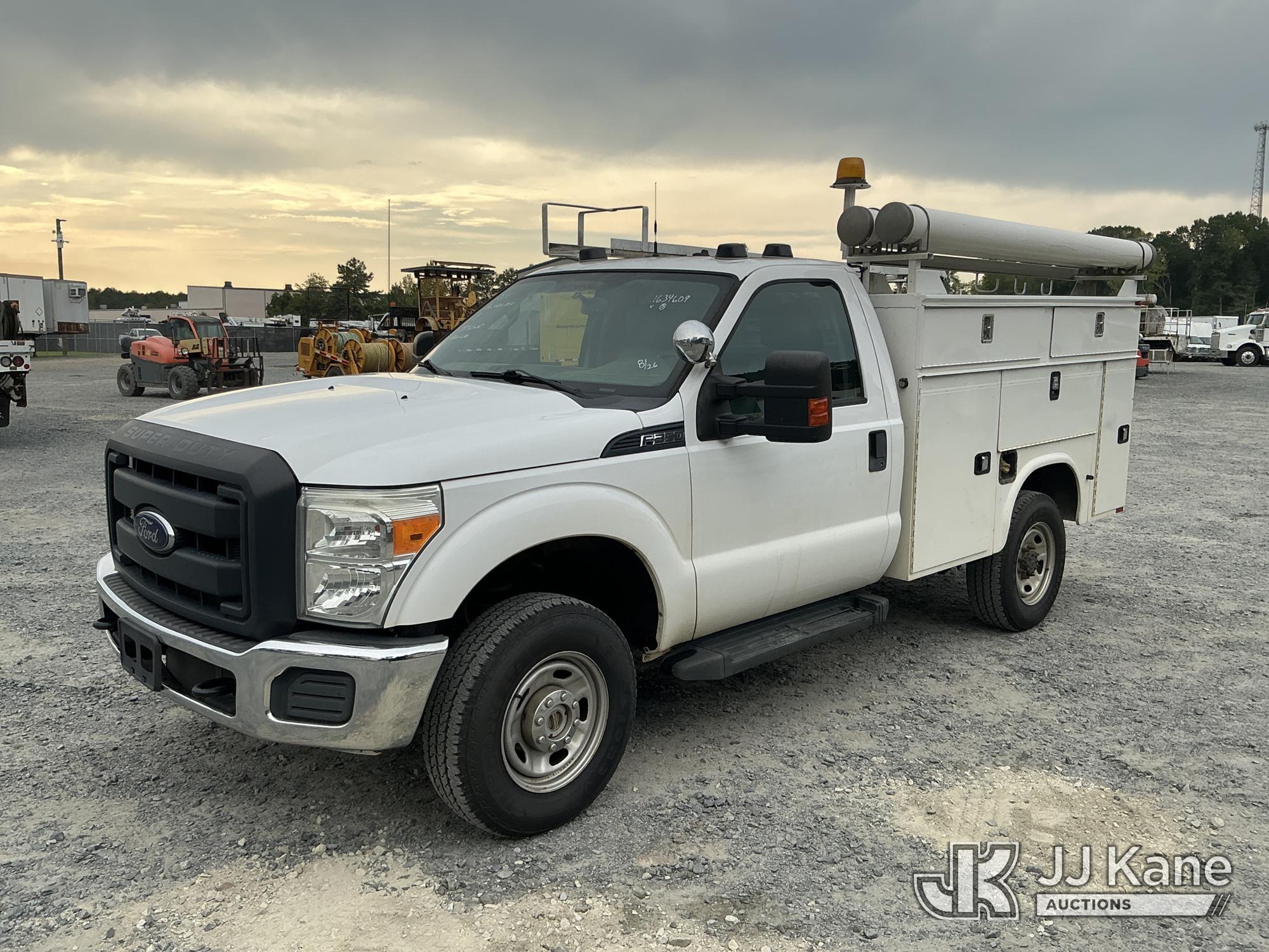 2016 Ford F350 4x4 Service Truck