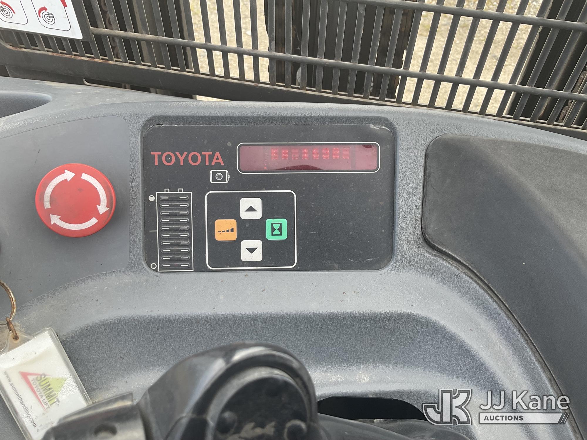 2015 Toyota 8BRU18