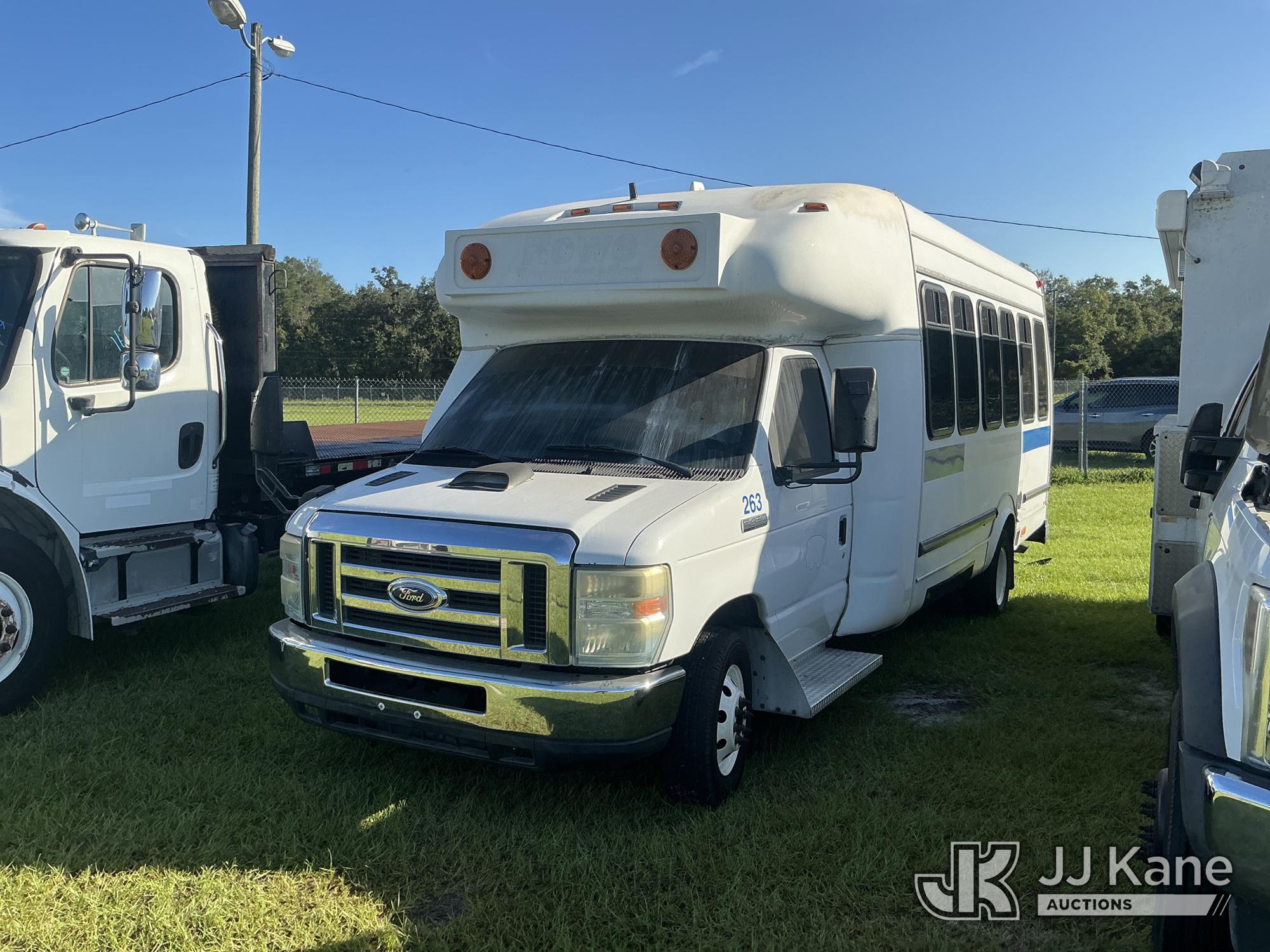Photo of a 2009 Ford Econoline
