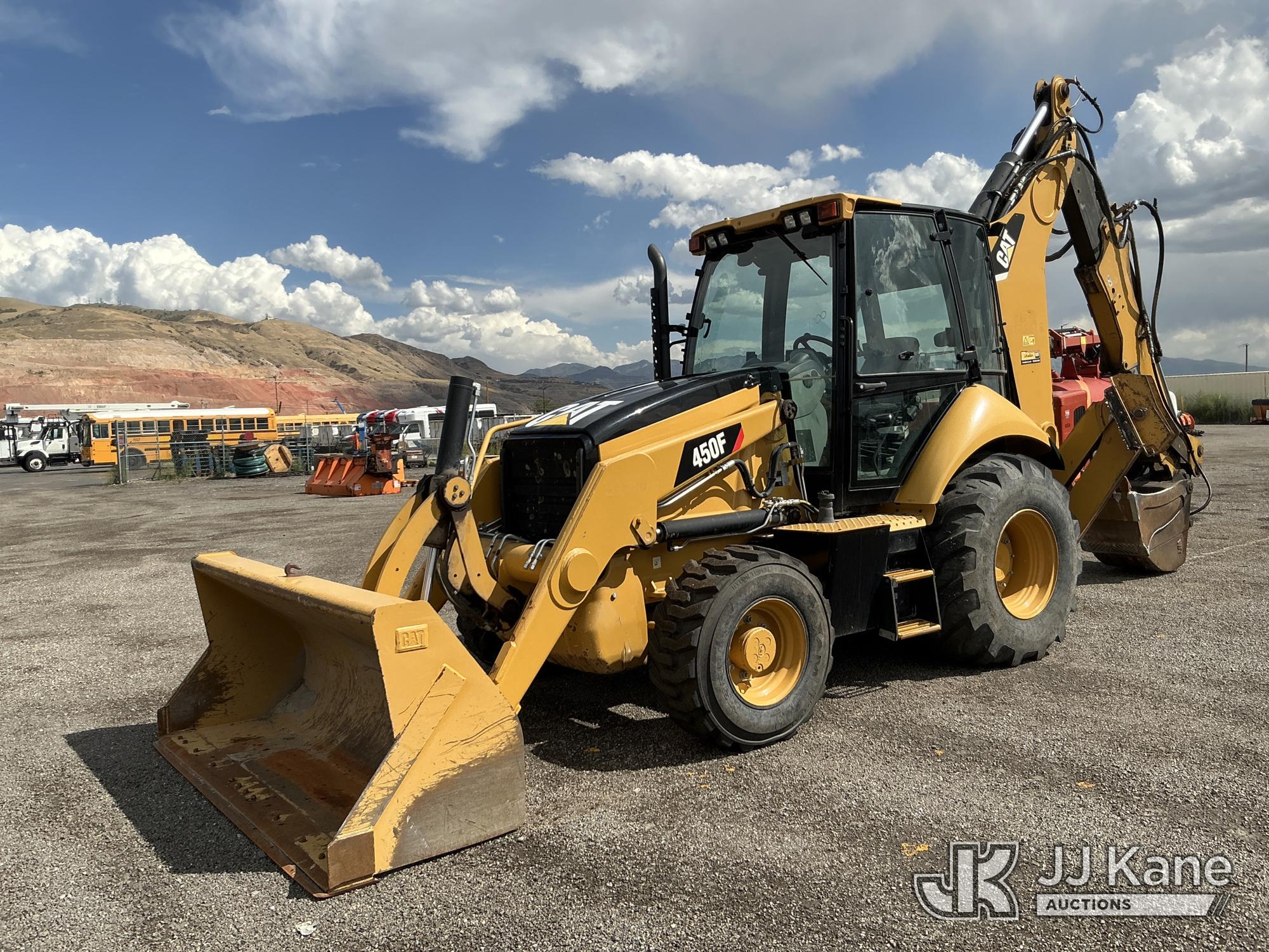 2017 Caterpillar 450F