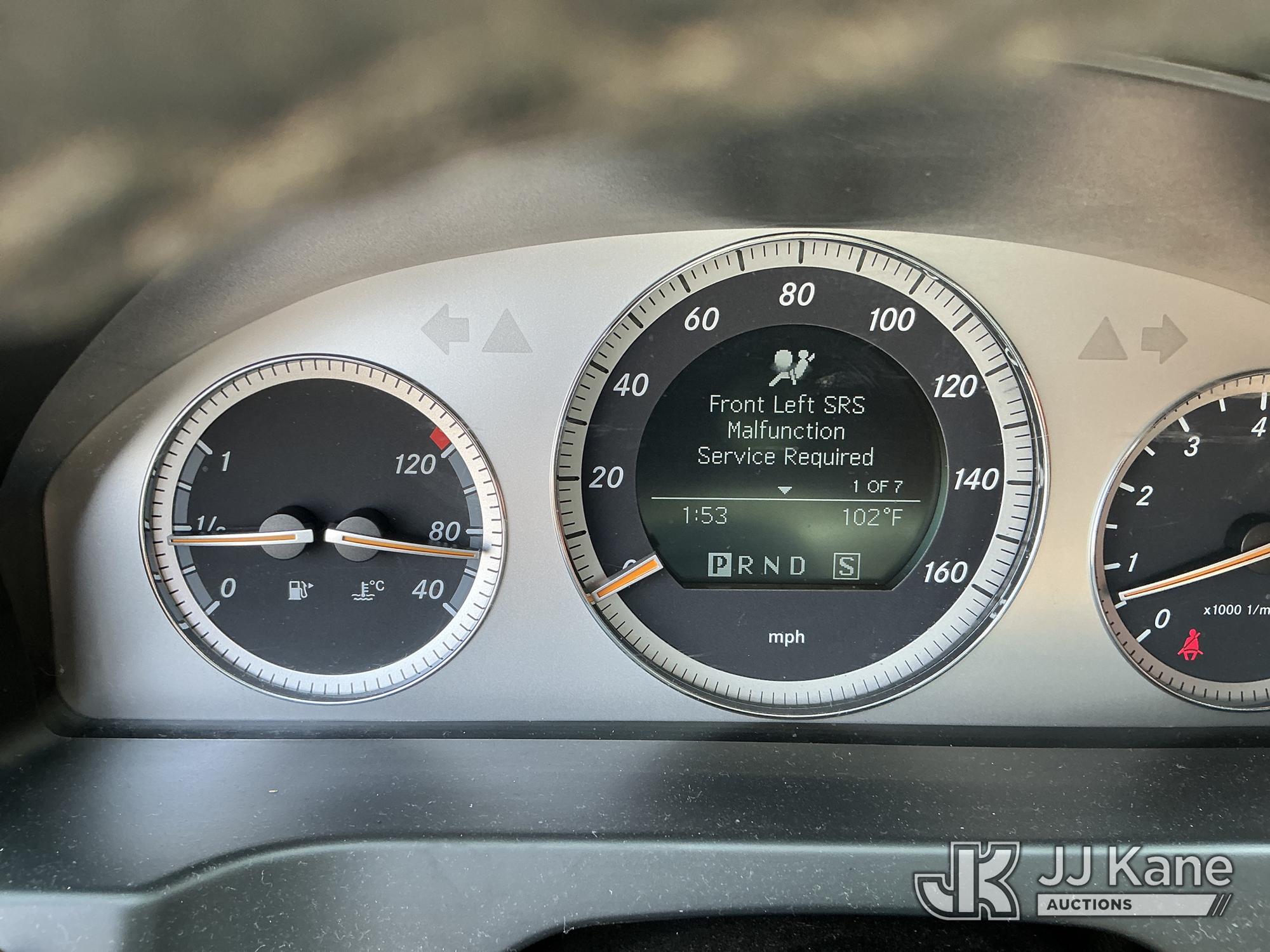 2008 Mercedes-Benz C300 4-Door Sedan