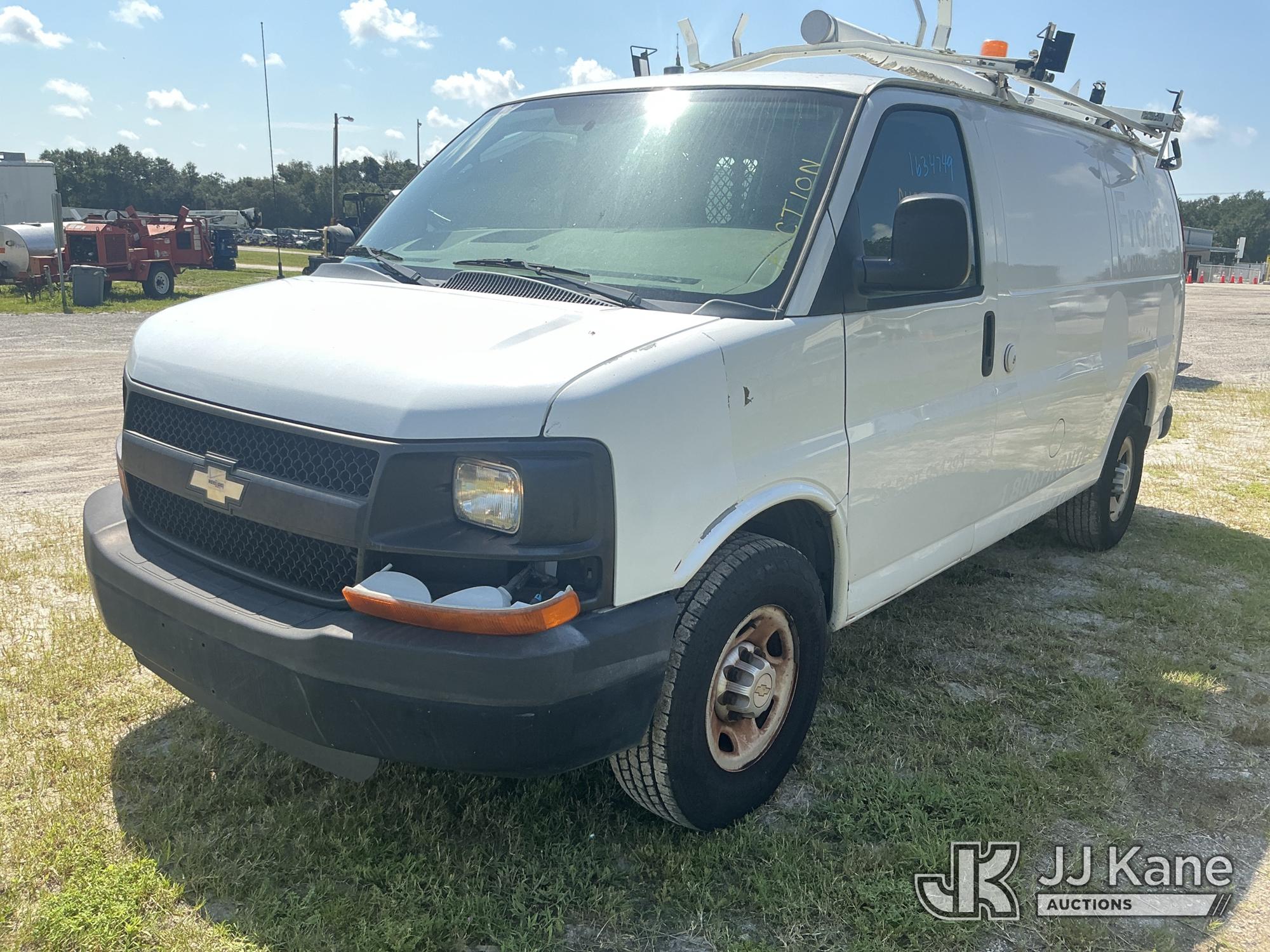 2011 Chevrolet Express G2500 Cargo Van