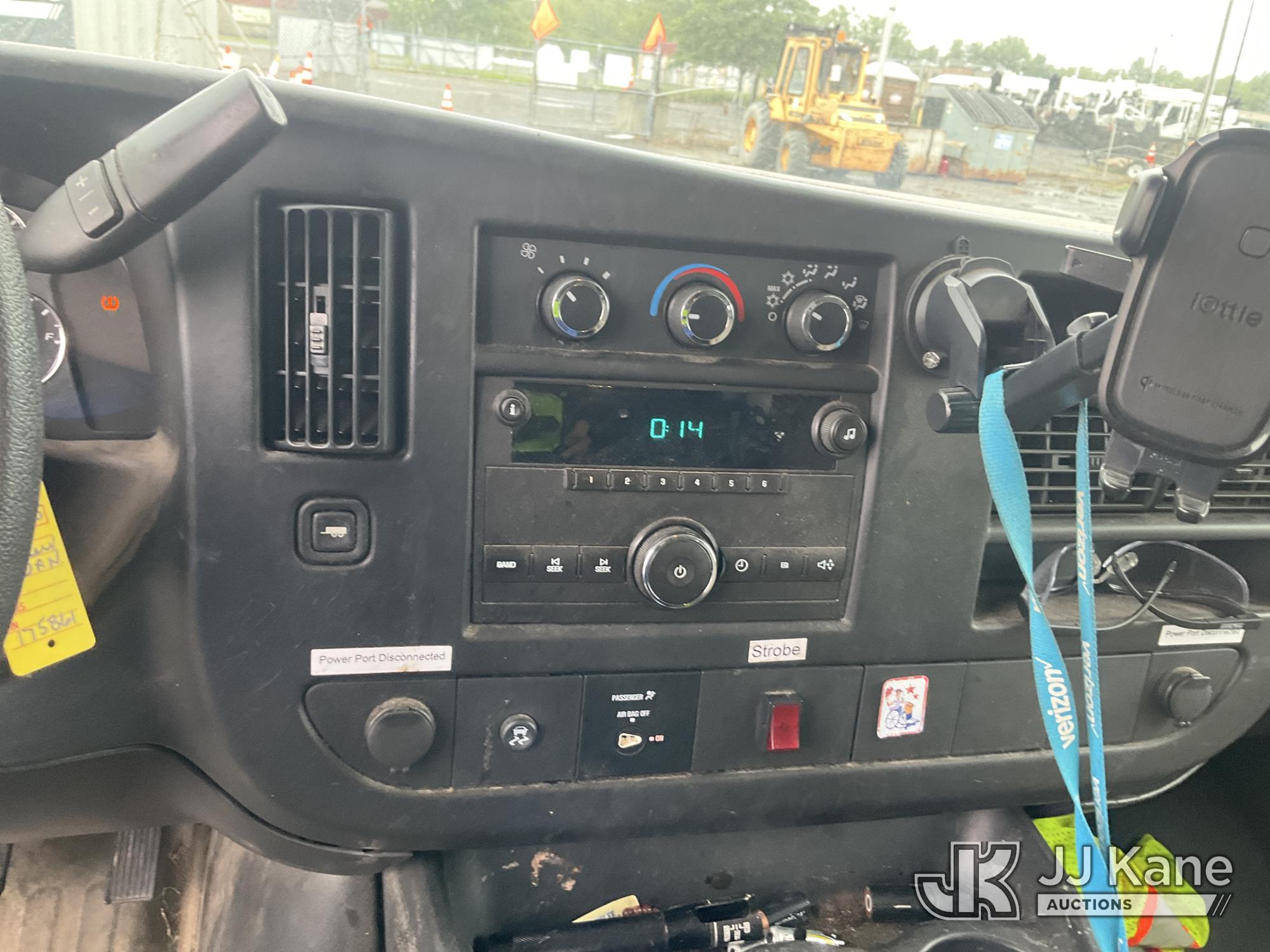 2011 Chevrolet EXPRESS G2500