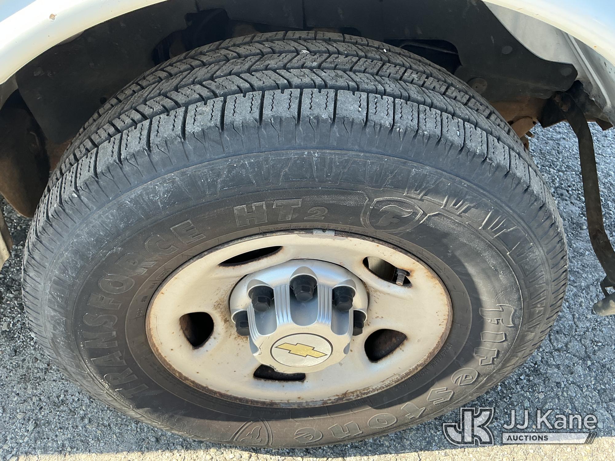 2011 Chevrolet EXPRESS G2500