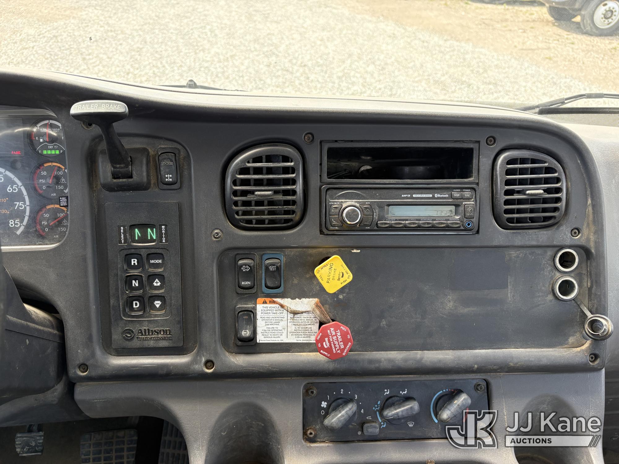 2016 Freightliner M2 106