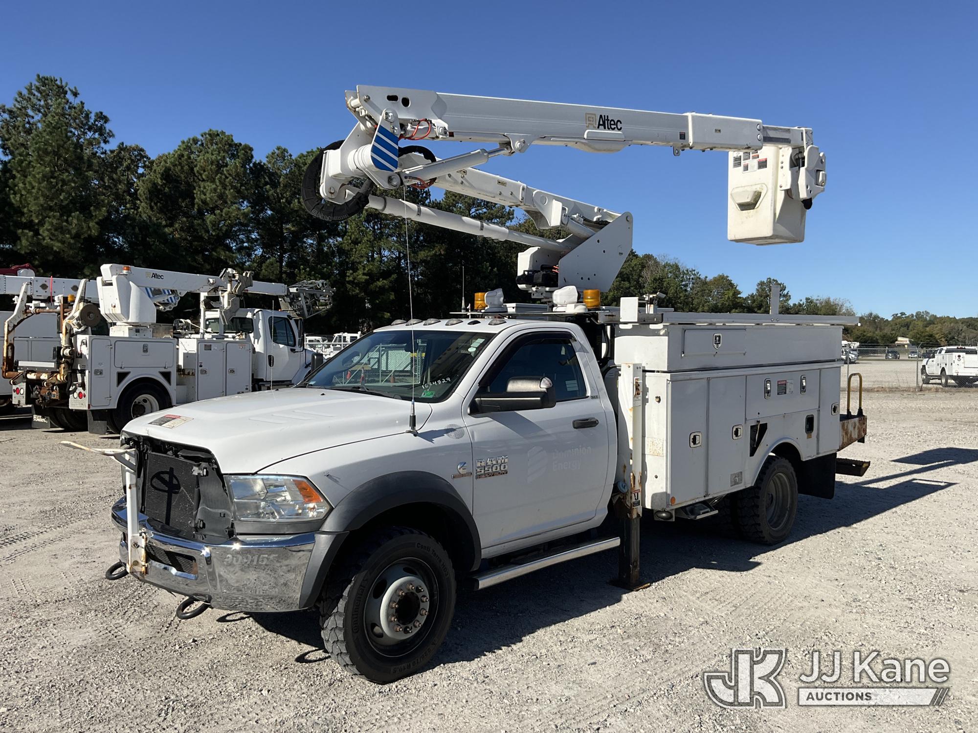 Altec AT40G Articulating & Telescopic Bucket Truck On 2017 RAM 5500 4X4 Service Truck (1634829)