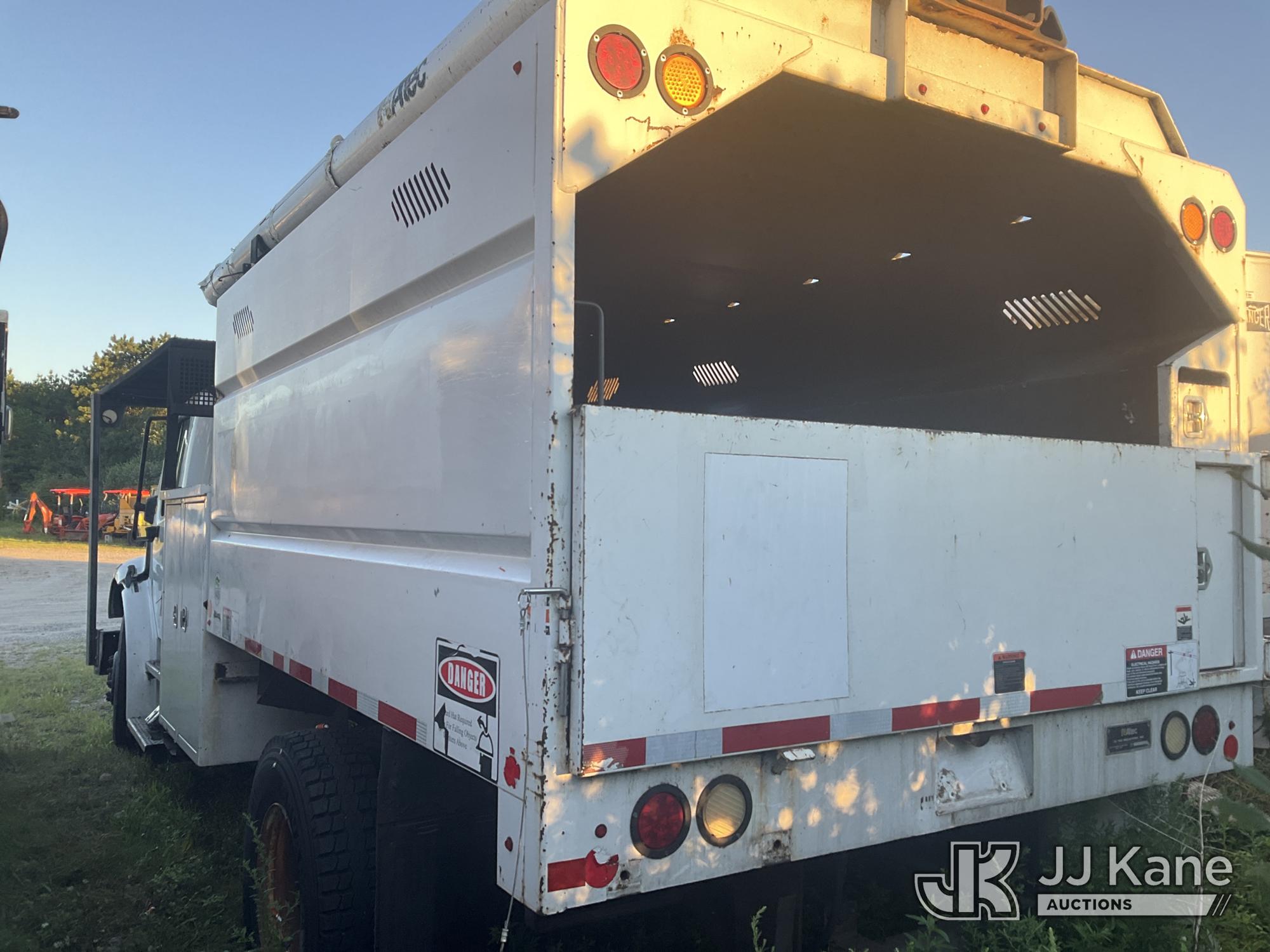 2011 Freightliner M2 106