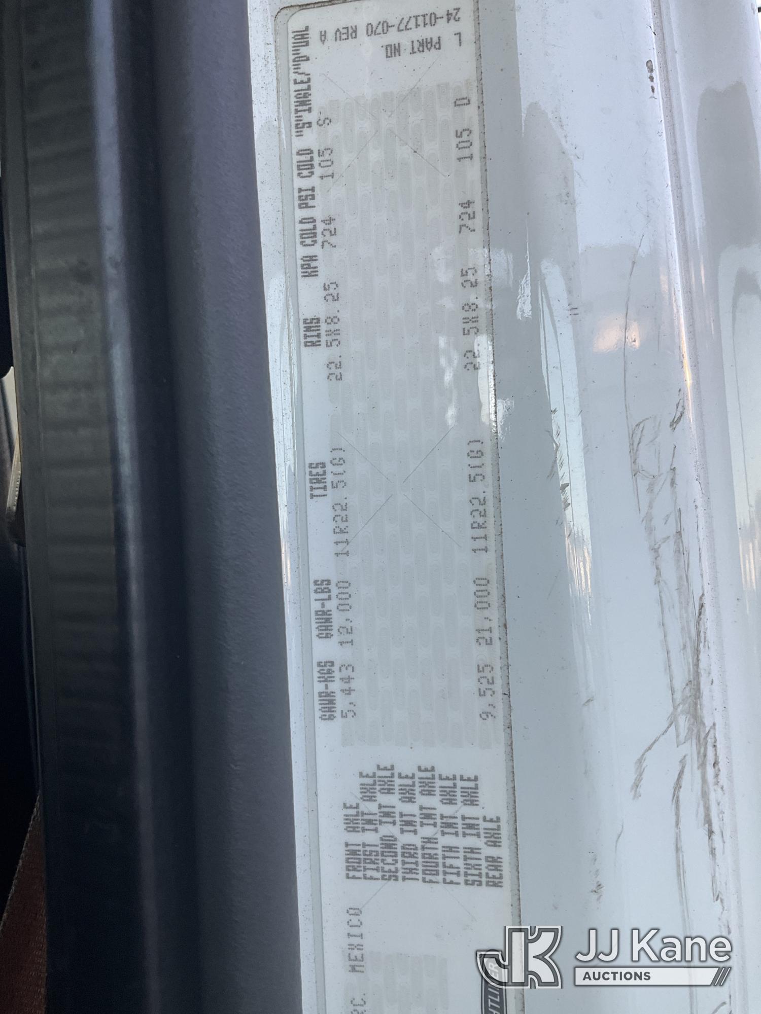 2011 Freightliner M2 106