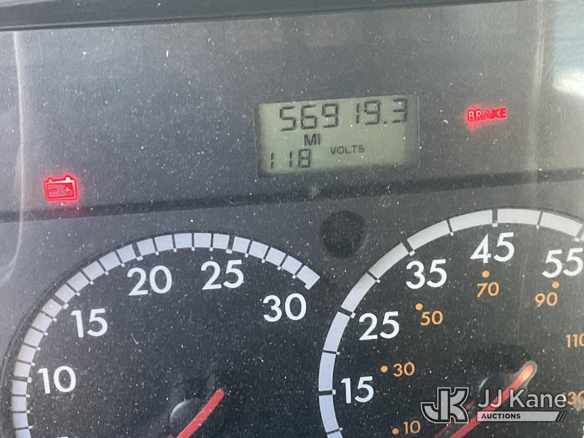 2011 Freightliner M2 106